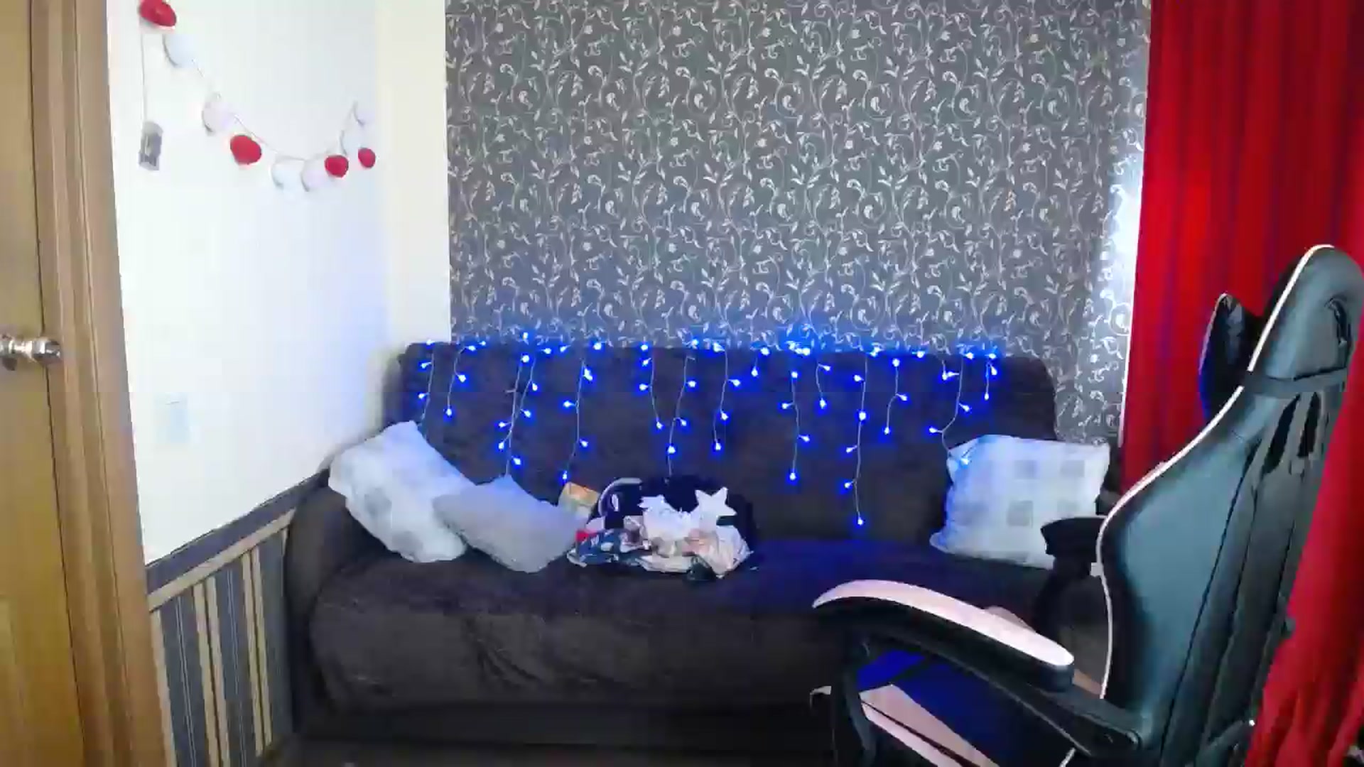 Gallery image thumbnail from Killinna's myfreecams stream on, 05/25/2025, 14:59 image 16 of 20