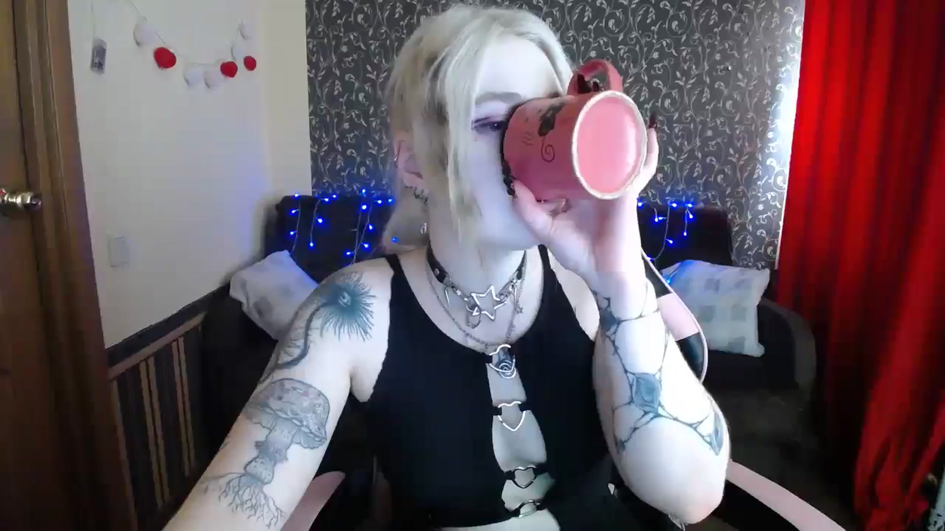 Gallery image thumbnail from Killinna's myfreecams stream on, 05/25/2025, 14:59 image 6 of 20