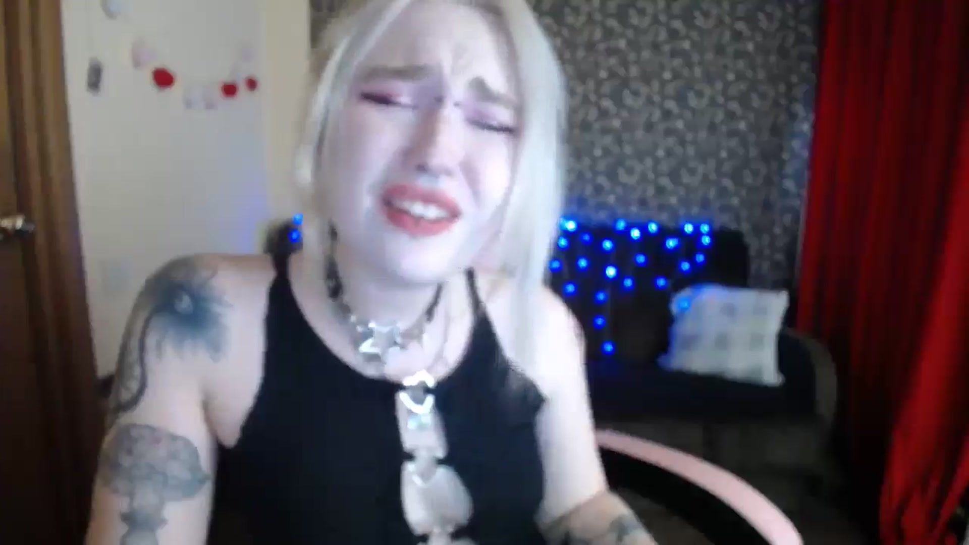 Gallery image thumbnail from Killinna's myfreecams stream on, 05/25/2025, 16:25 image 17 of 20
