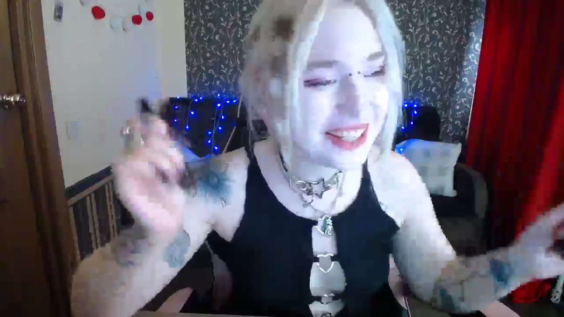 Gallery image thumbnail from Killinna's myfreecams stream on, 05/25/2025, 16:25 image 3 of 20