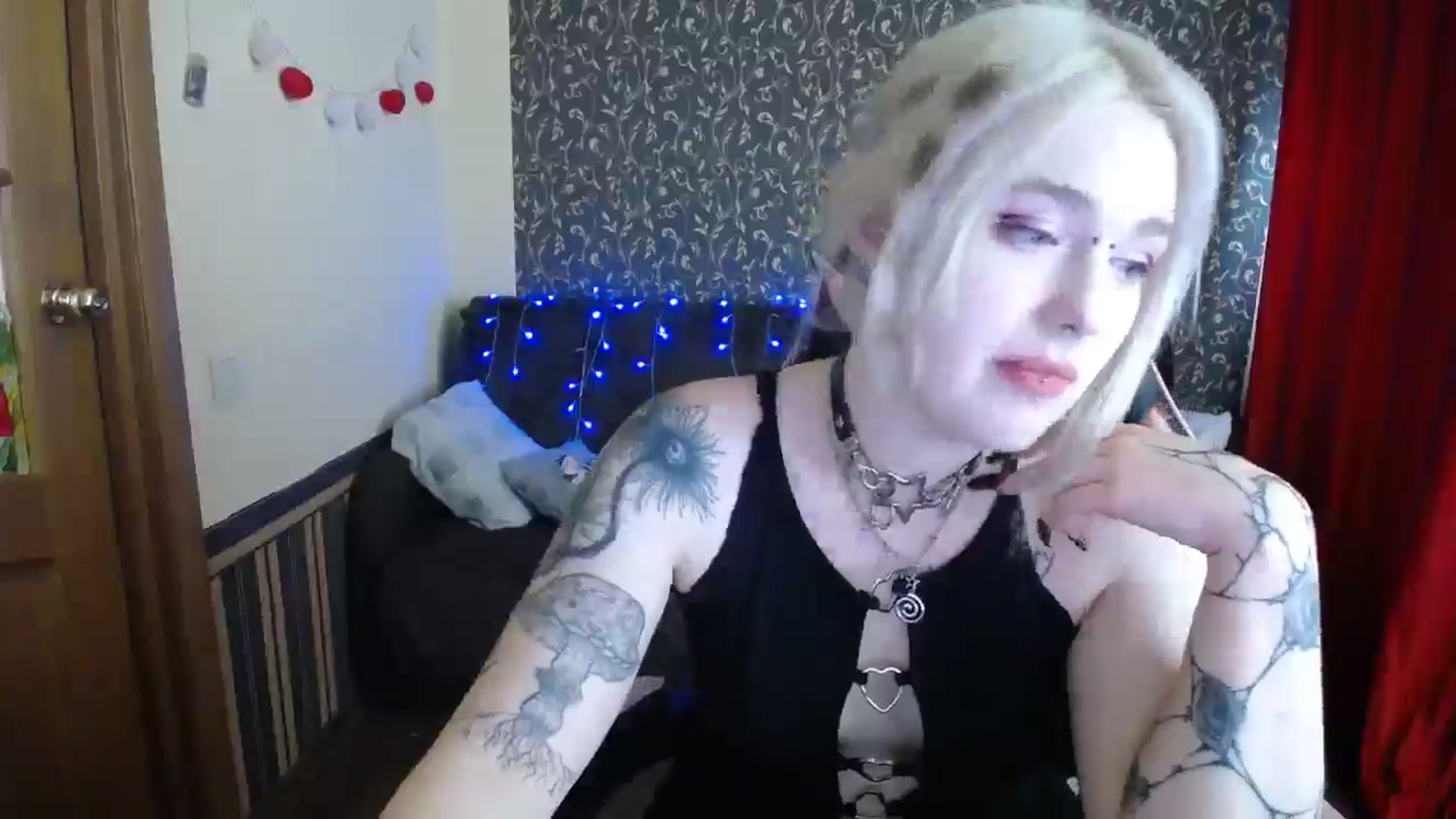Gallery image thumbnail from Killinna's myfreecams stream on, 05/25/2025, 16:25 image 11 of 20