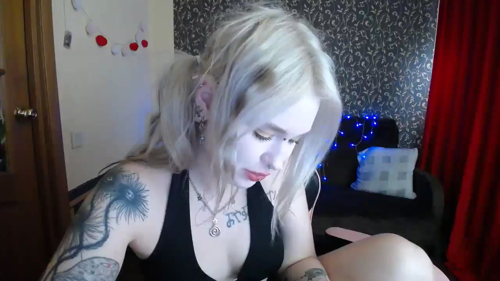 Gallery image thumbnail from Killinna's myfreecams stream on, 05/26/2025, 14:21 image 13 of 20