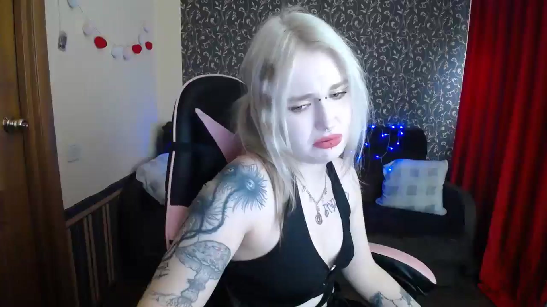 Gallery image thumbnail from Killinna's myfreecams stream on, 05/26/2025, 14:21 image 16 of 20
