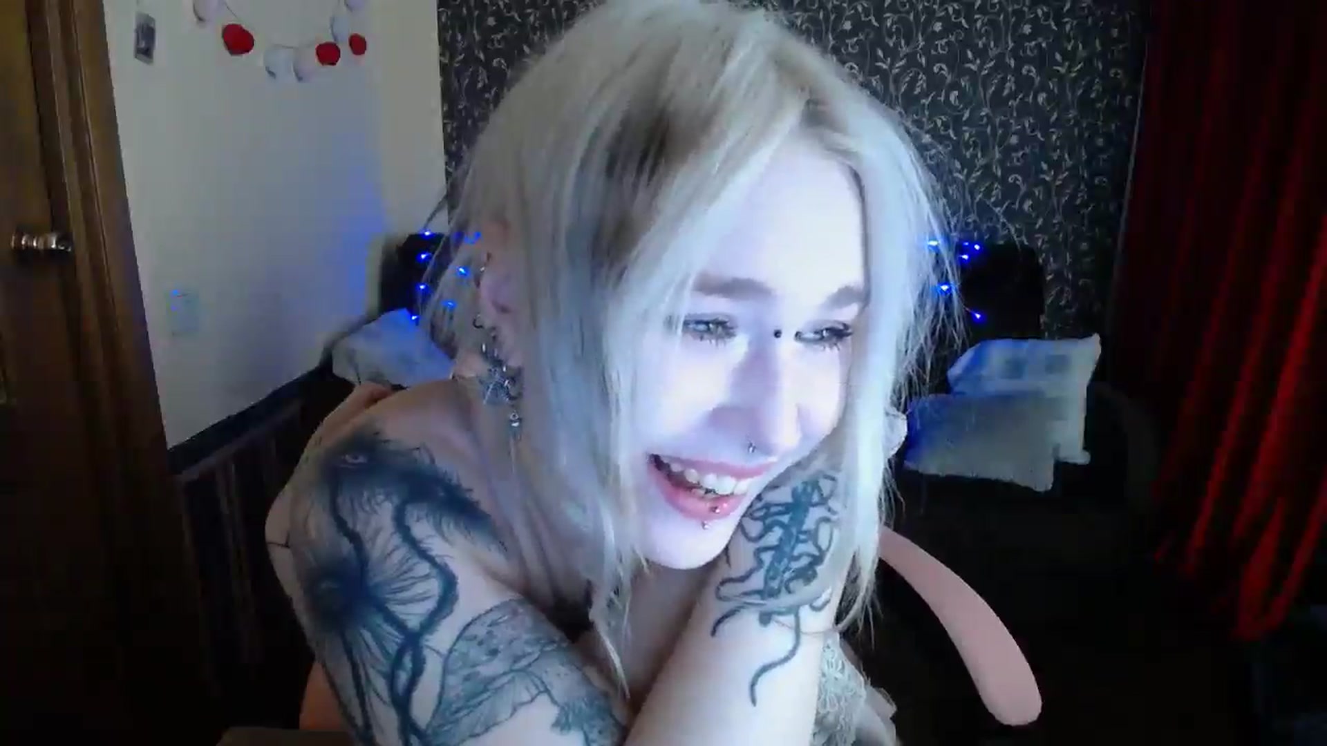 Gallery image thumbnail from Killinna's myfreecams stream on, 05/28/2025, 14:10 image 13 of 20
