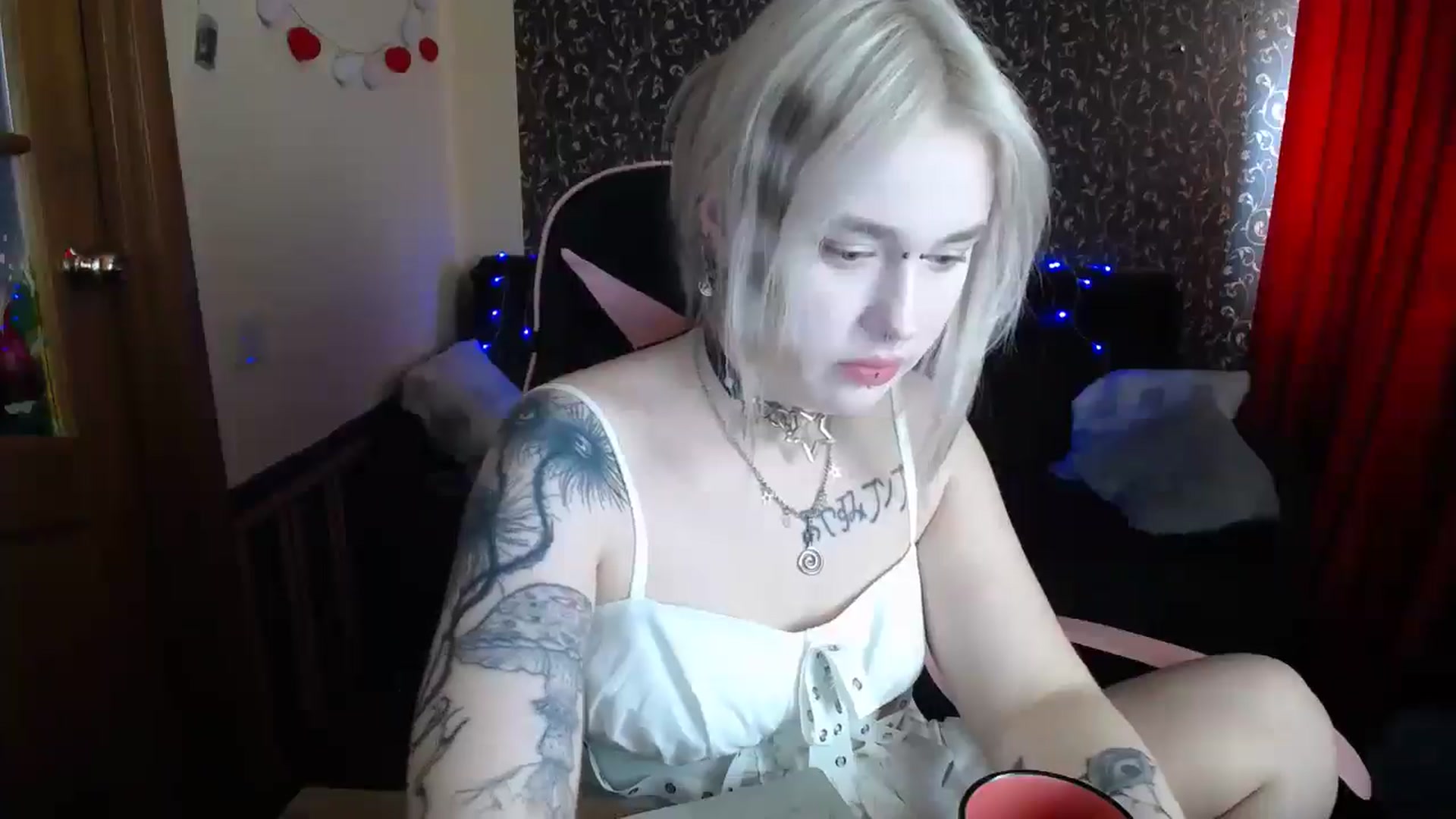 Gallery image thumbnail from Killinna's myfreecams stream on, 05/30/2025, 14:30 image 19 of 20