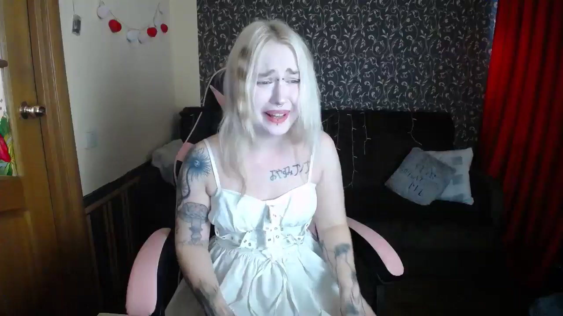 Gallery image thumbnail from Killinna's myfreecams stream on, 06/04/2025, 14:40 image 16 of 20