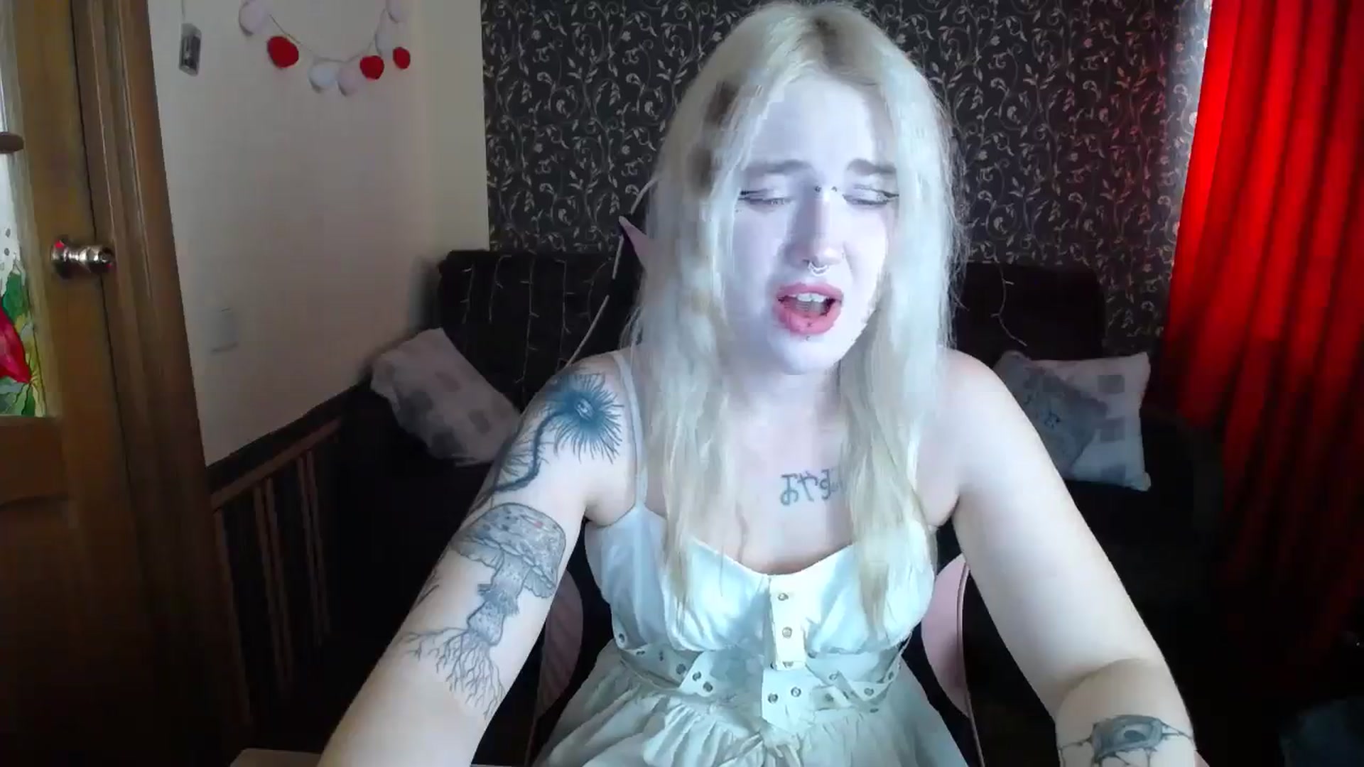 Gallery image thumbnail from Killinna's myfreecams stream on, 06/04/2025, 14:40 image 4 of 20