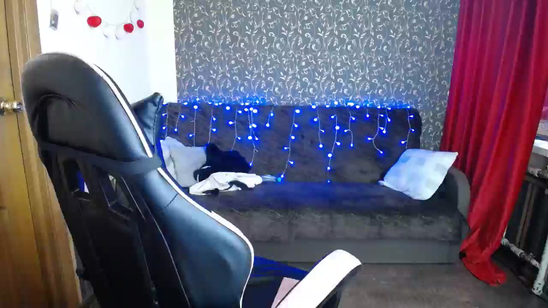 Gallery image thumbnail from Killinna's myfreecams stream on, 06/19/2025, 14:54 image 3 of 20