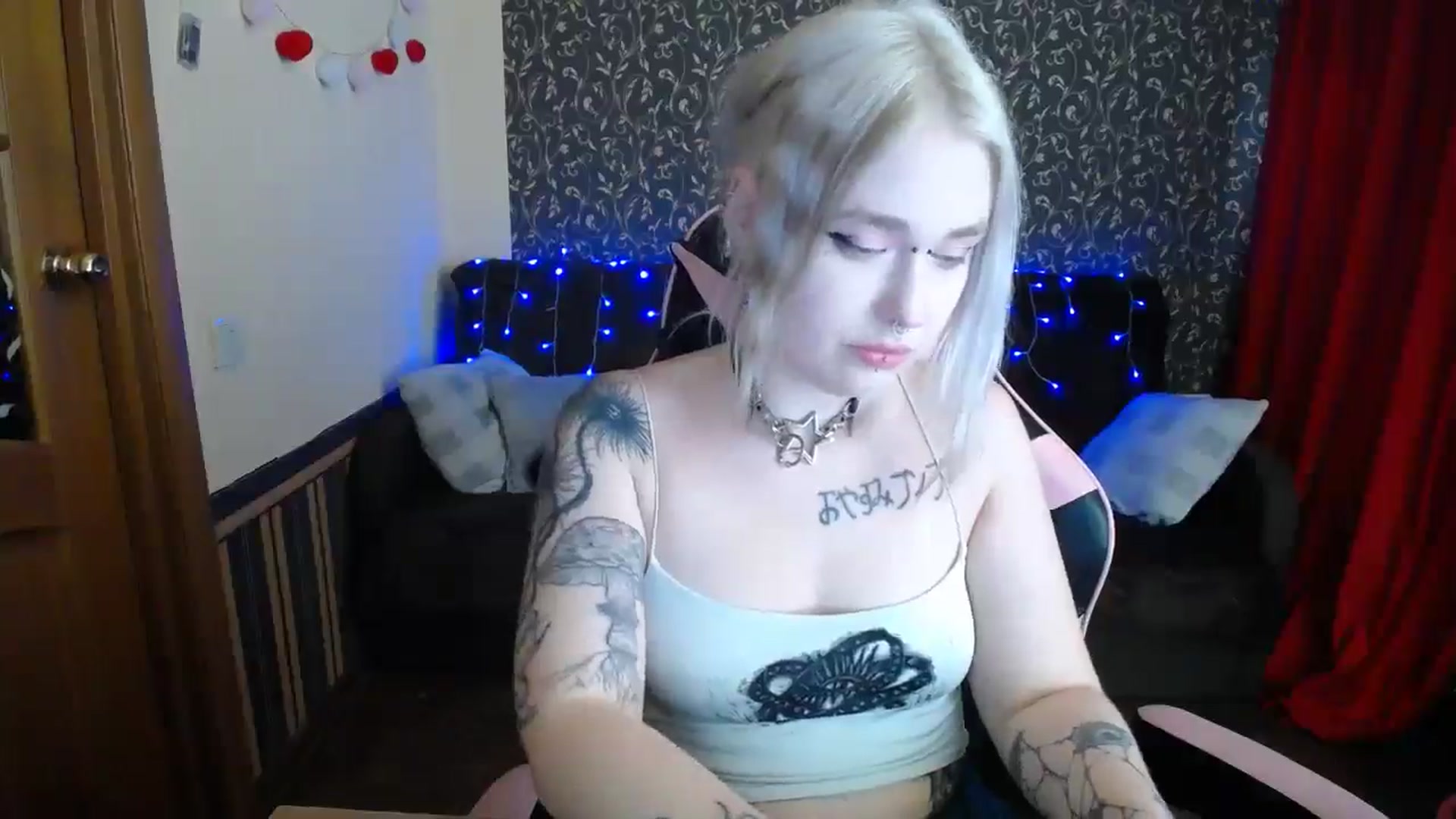 Gallery image thumbnail from Killinna's myfreecams stream on, 06/21/2025, 15:21 image 13 of 20