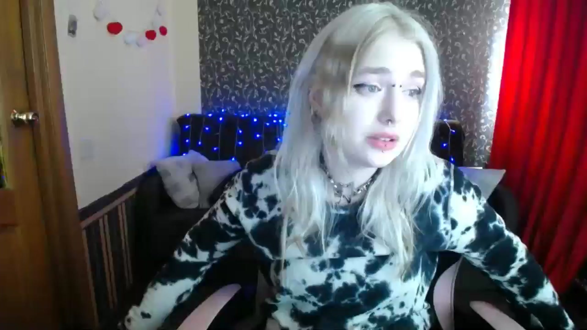 Gallery image thumbnail from Killinna's myfreecams stream on, 06/21/2025, 15:21 image 1 of 20