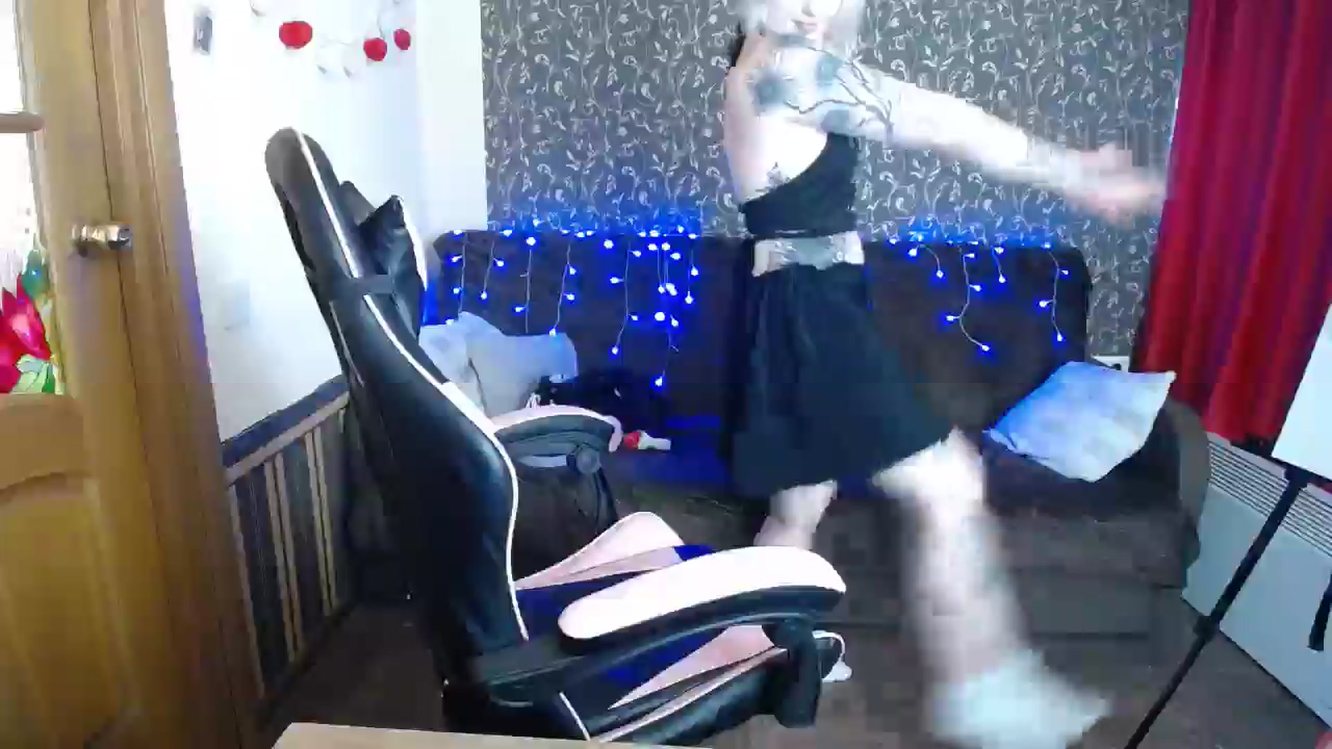 Gallery image thumbnail from Killinna's myfreecams stream on, 06/23/2025, 16:02 image 6 of 20