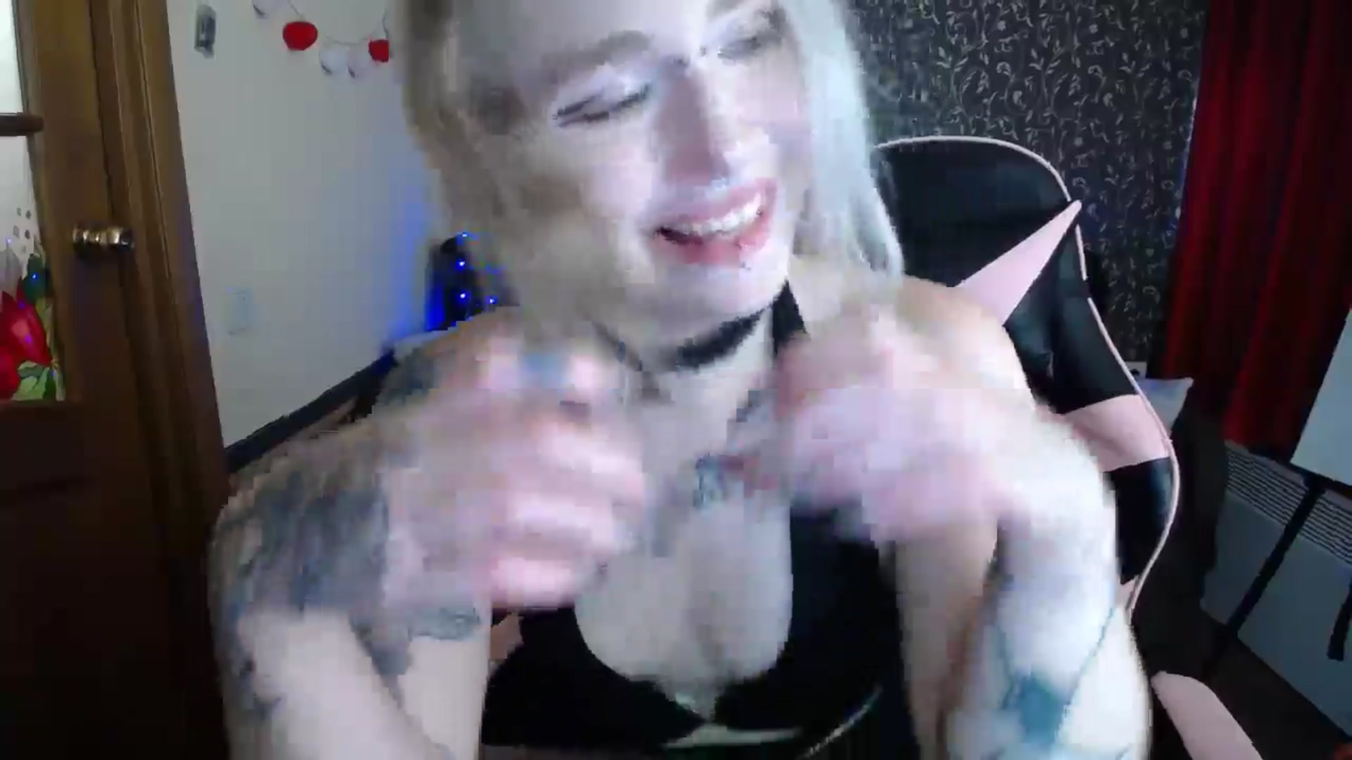 Gallery image thumbnail from Killinna's myfreecams stream on, 06/23/2025, 16:02 image 16 of 20