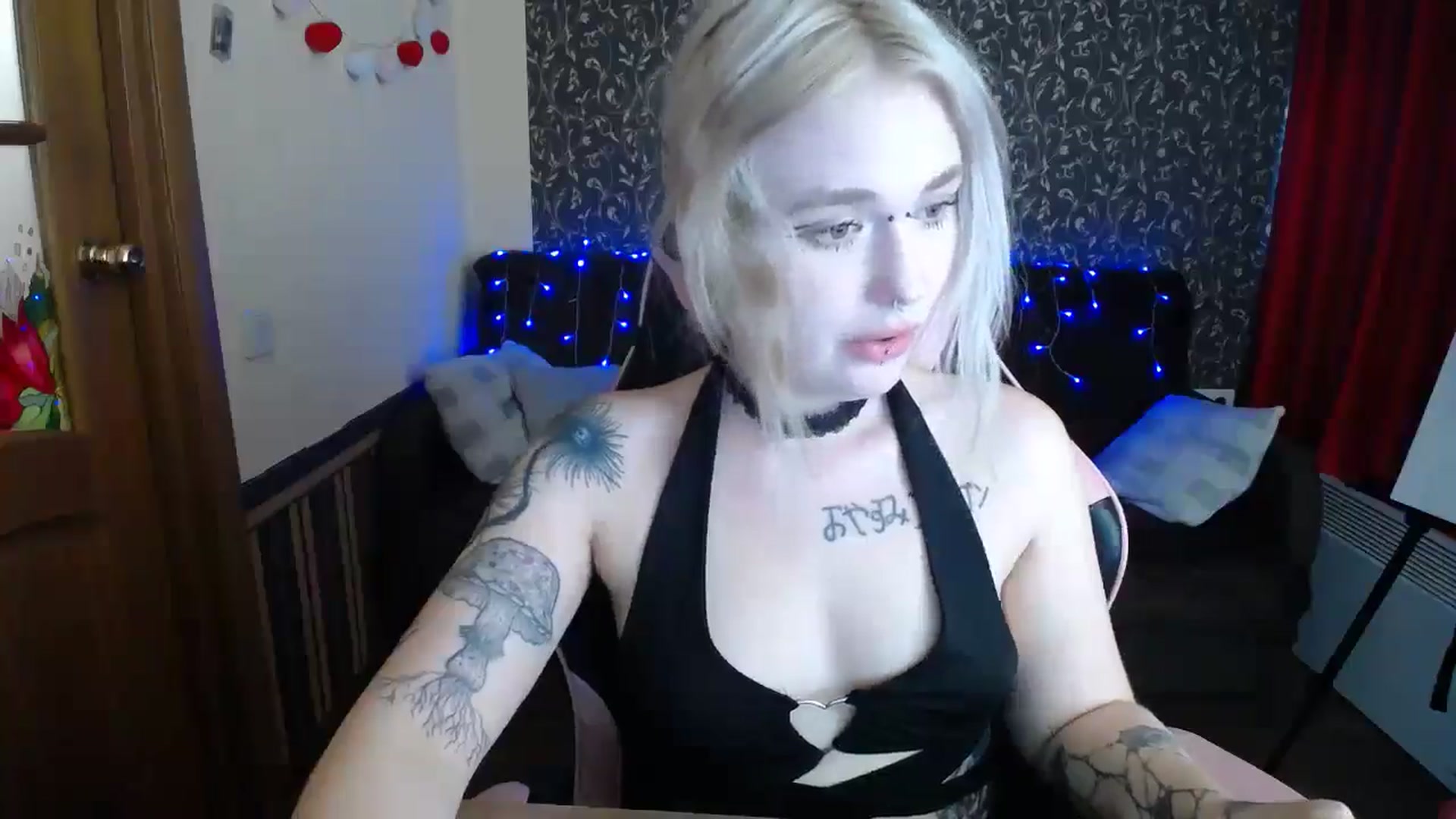 Gallery image thumbnail from Killinna's myfreecams stream on, 06/23/2025, 16:02 image 2 of 20