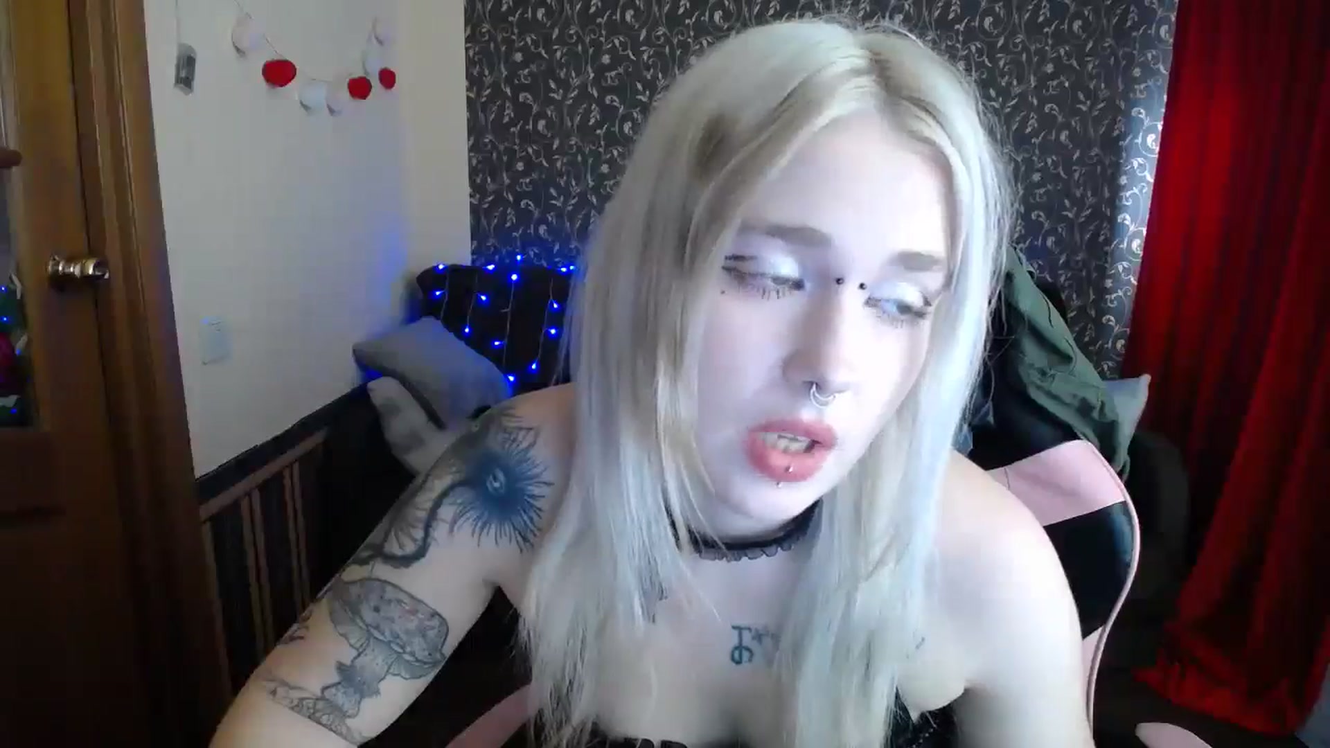 Gallery image thumbnail from Killinna's myfreecams stream on, 06/26/2025, 13:47 image 2 of 20