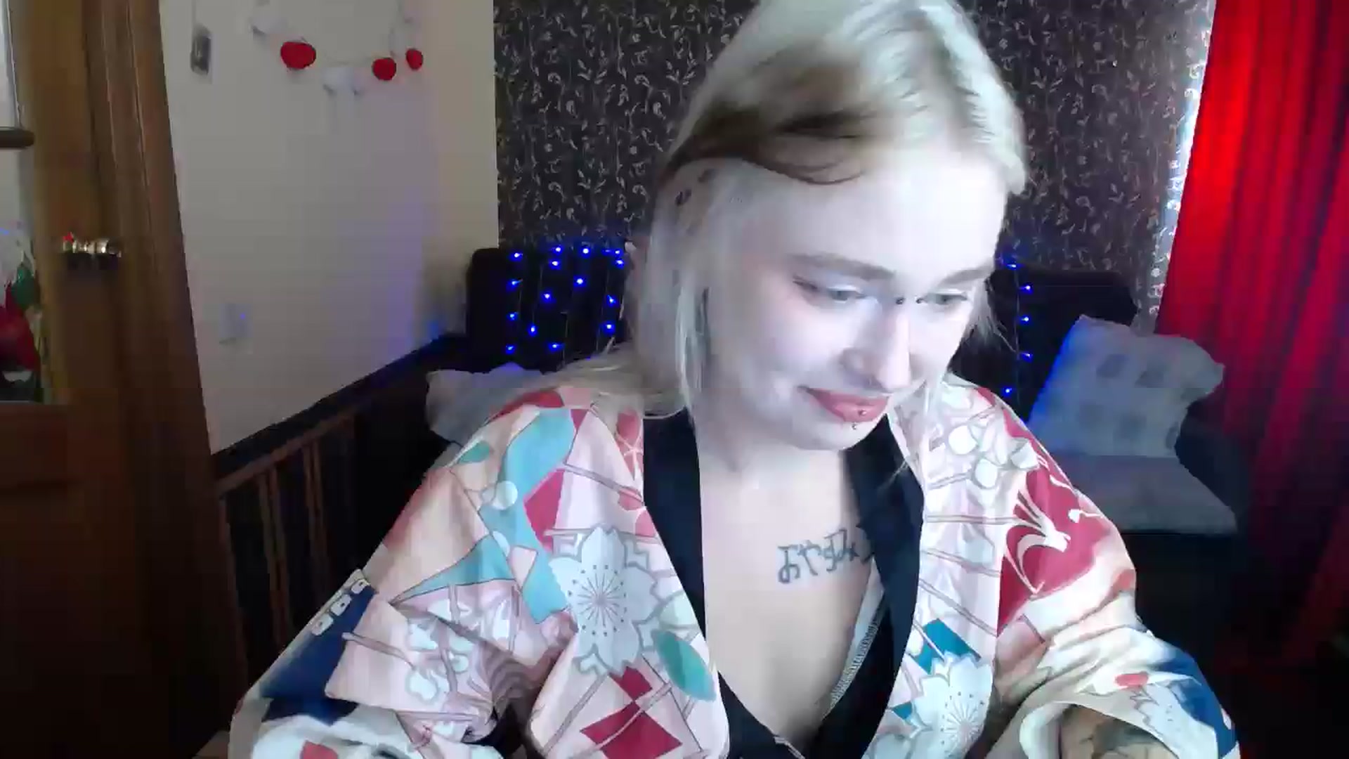 Gallery image thumbnail from Killinna's myfreecams stream on, 08/08/2025, 14:10 image 7 of 20