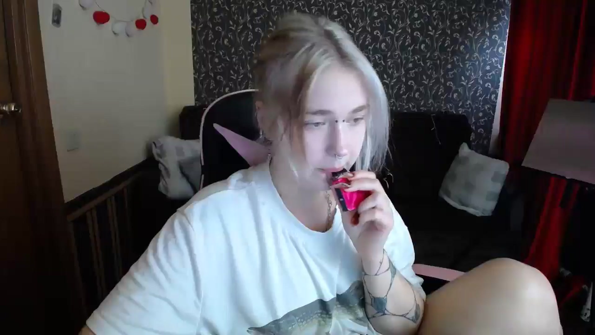 Gallery image thumbnail from Killinna's myfreecams stream on, 08/18/2025, 13:24 image 18 of 20