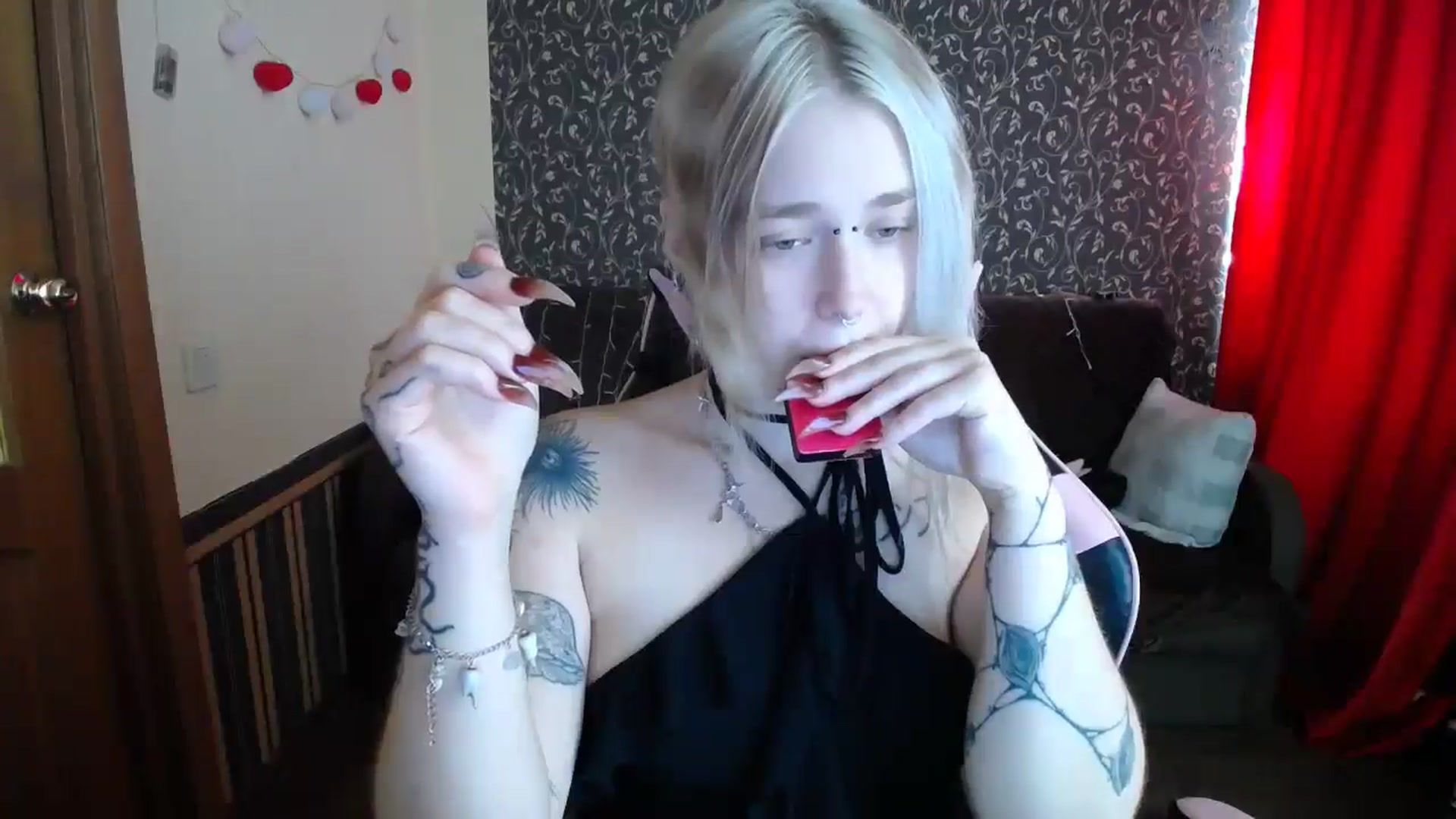 Gallery image thumbnail from Killinna's myfreecams stream on, 08/22/2025, 13:45 image 10 of 20