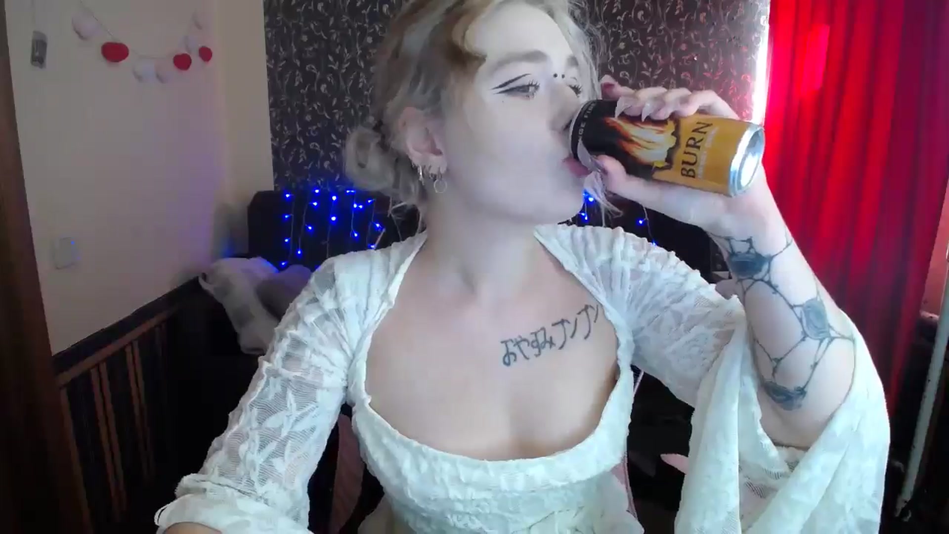 Gallery image thumbnail from Killinna's myfreecams stream on, 09/05/2025, 13:28 image 2 of 20