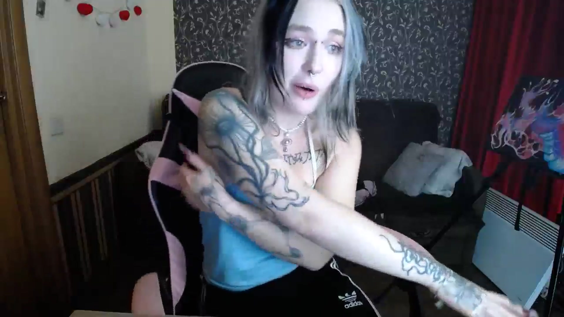 Gallery image thumbnail from Killinna's myfreecams stream on, 09/28/2025, 16:21 image 8 of 20