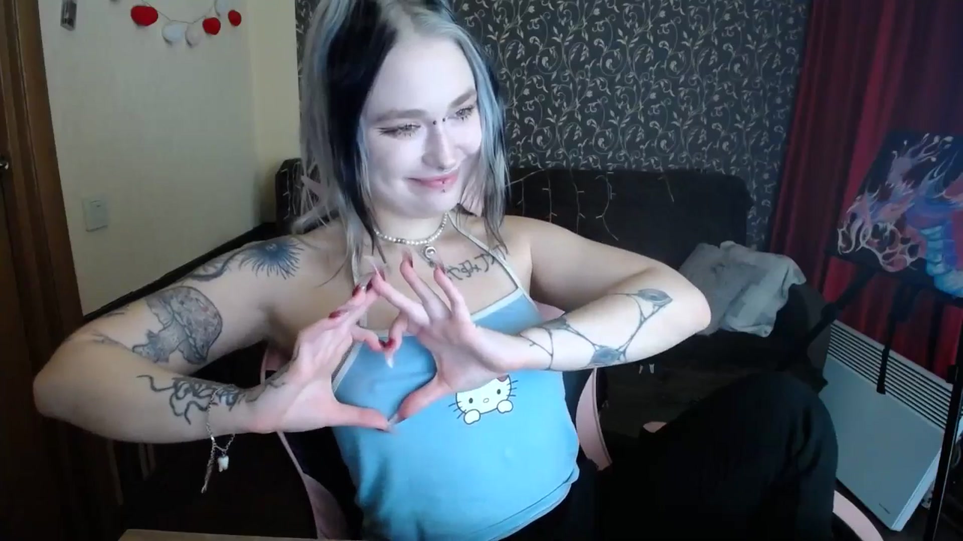 Gallery image thumbnail from Killinna's myfreecams stream on, 09/28/2025, 16:21 image 4 of 20