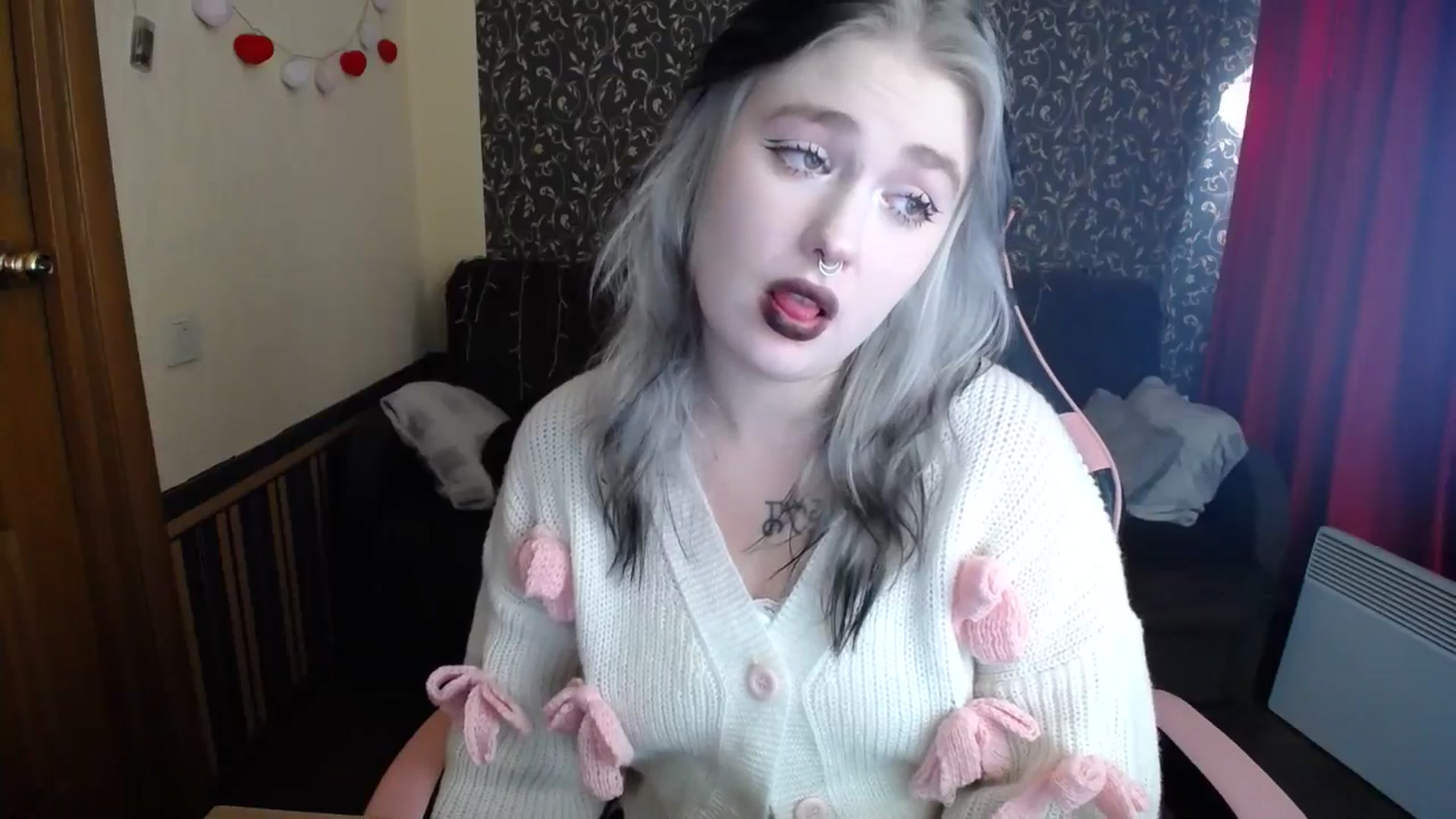 Gallery image thumbnail from Killinna's myfreecams stream on, 10/02/2025, 13:53 image 7 of 20