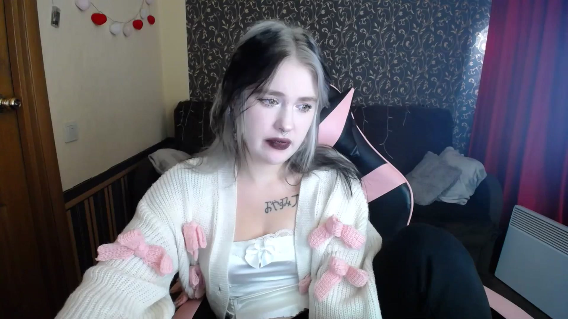 Gallery image thumbnail from Killinna's myfreecams stream on, 10/02/2025, 13:53 image 4 of 20