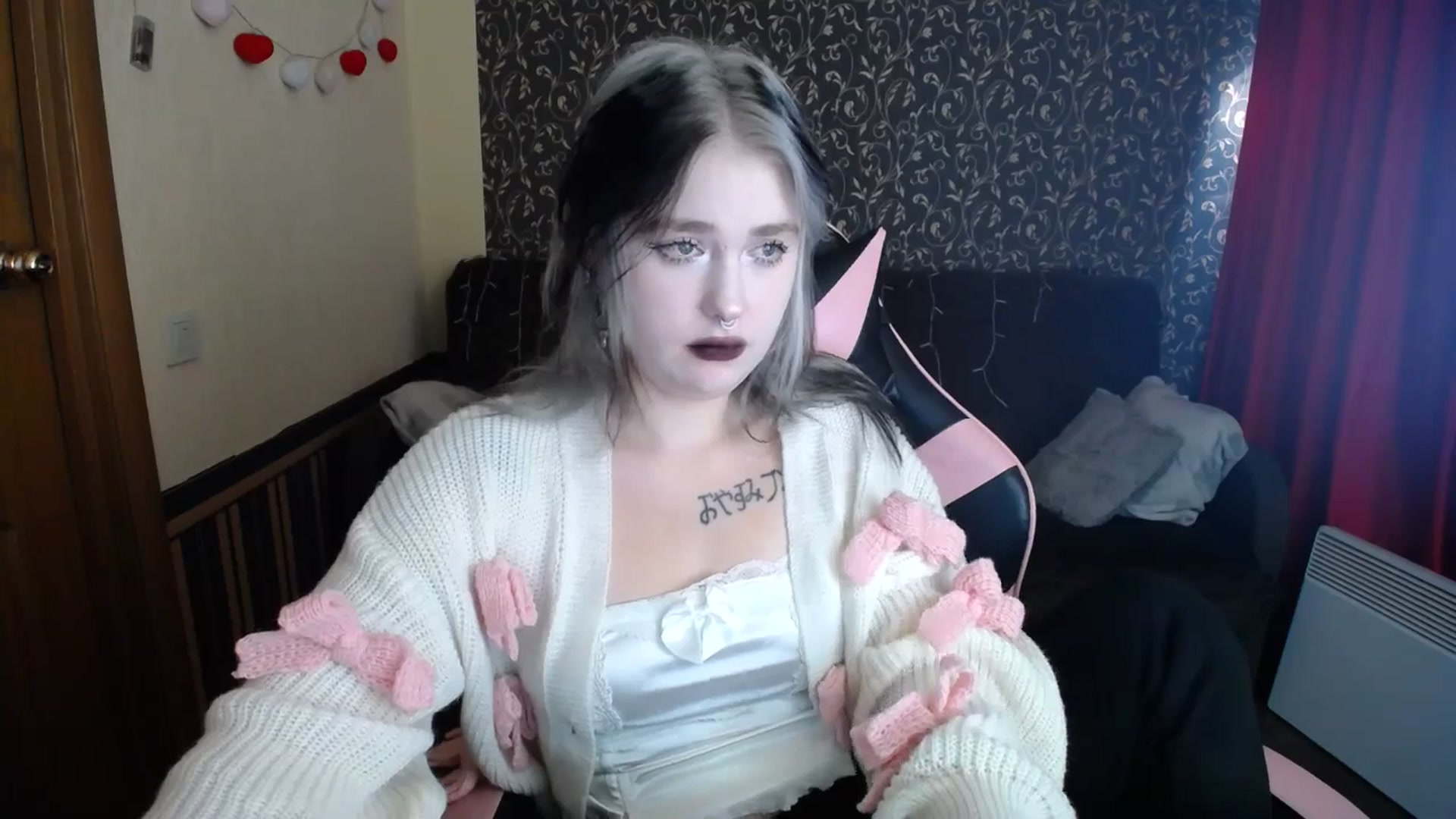 Gallery image thumbnail from Killinna's myfreecams stream on, 10/02/2025, 13:53 image 3 of 20