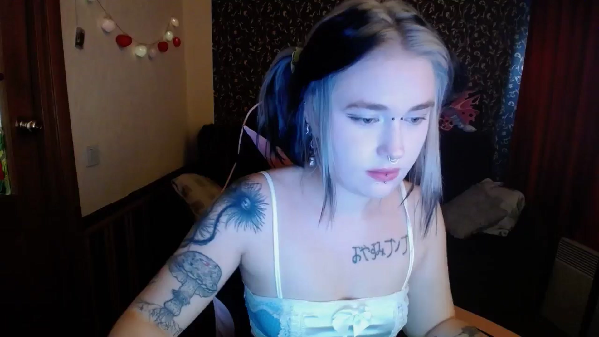 Gallery image thumbnail from Killinna's myfreecams stream on, 10/03/2025, 15:36 image 4 of 20