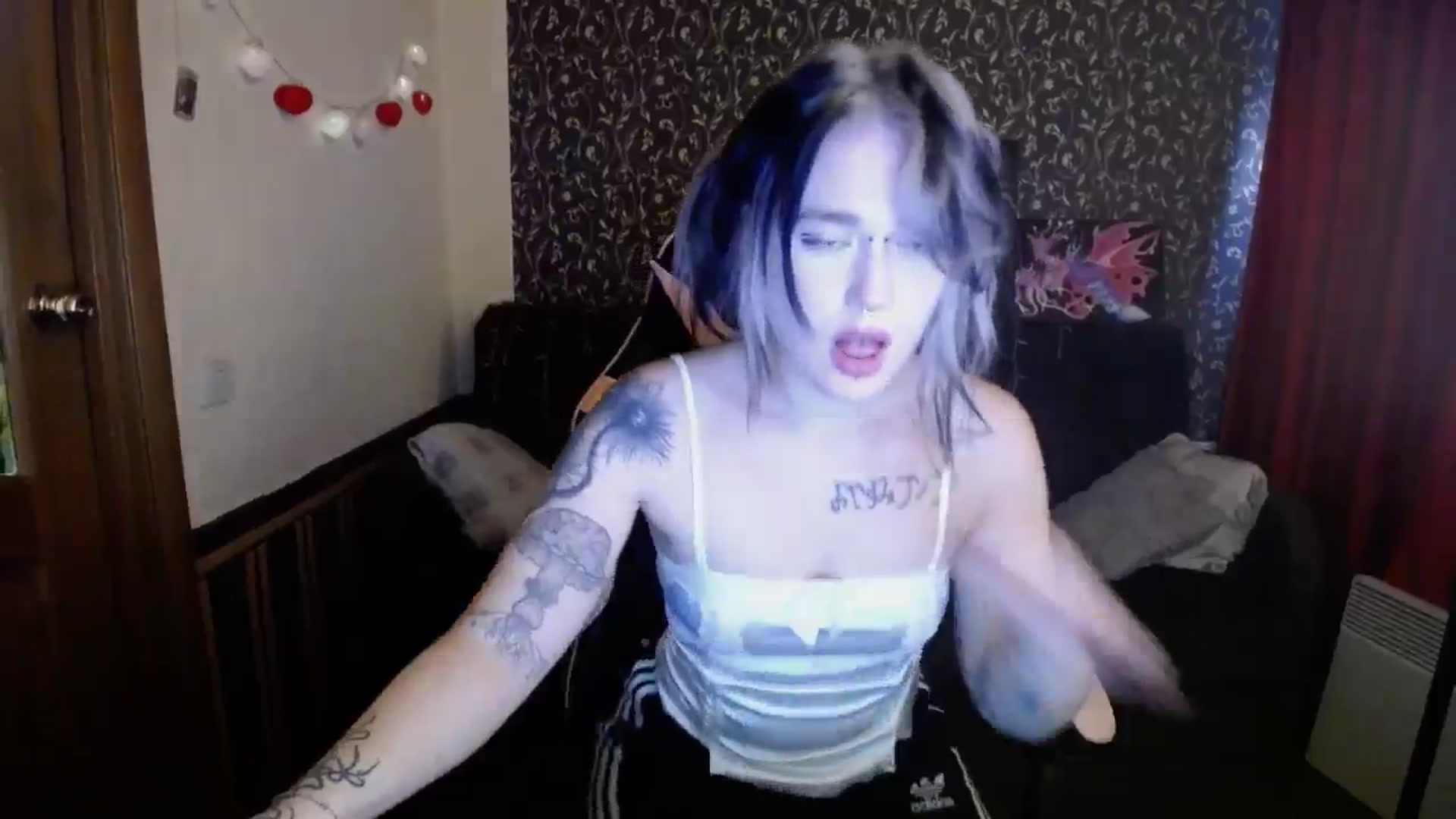 Gallery image thumbnail from Killinna's myfreecams stream on, 10/03/2025, 15:36 image 6 of 20