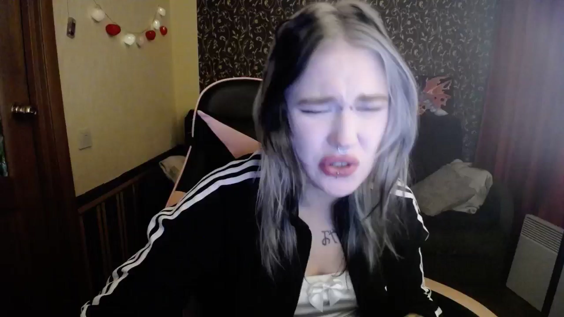 Gallery image thumbnail from Killinna's myfreecams stream on, 10/03/2025, 15:36 image 19 of 20