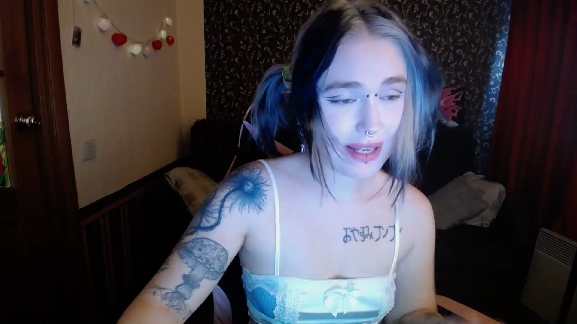 Gallery image thumbnail from Killinna's myfreecams stream on, 10/03/2025, 15:36 image 3 of 20