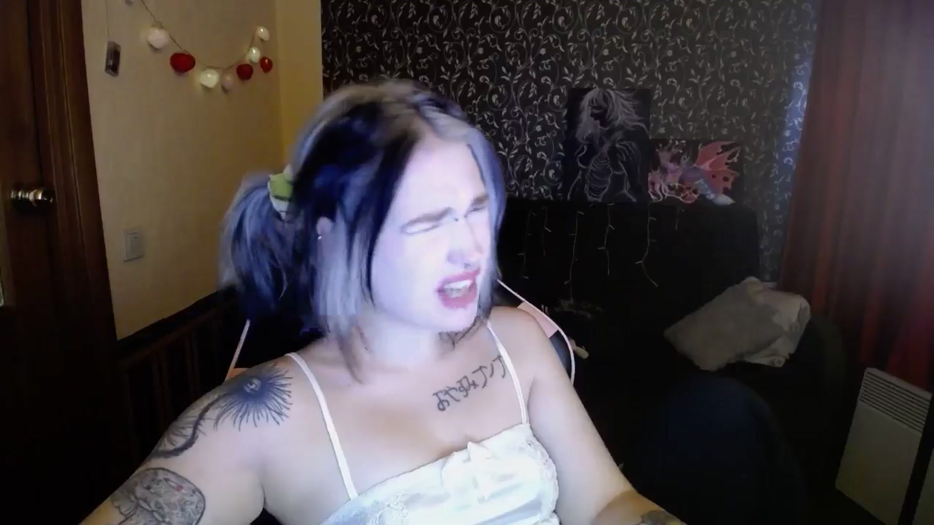 Gallery image thumbnail from Killinna's myfreecams stream on, 10/03/2025, 15:36 image 9 of 20