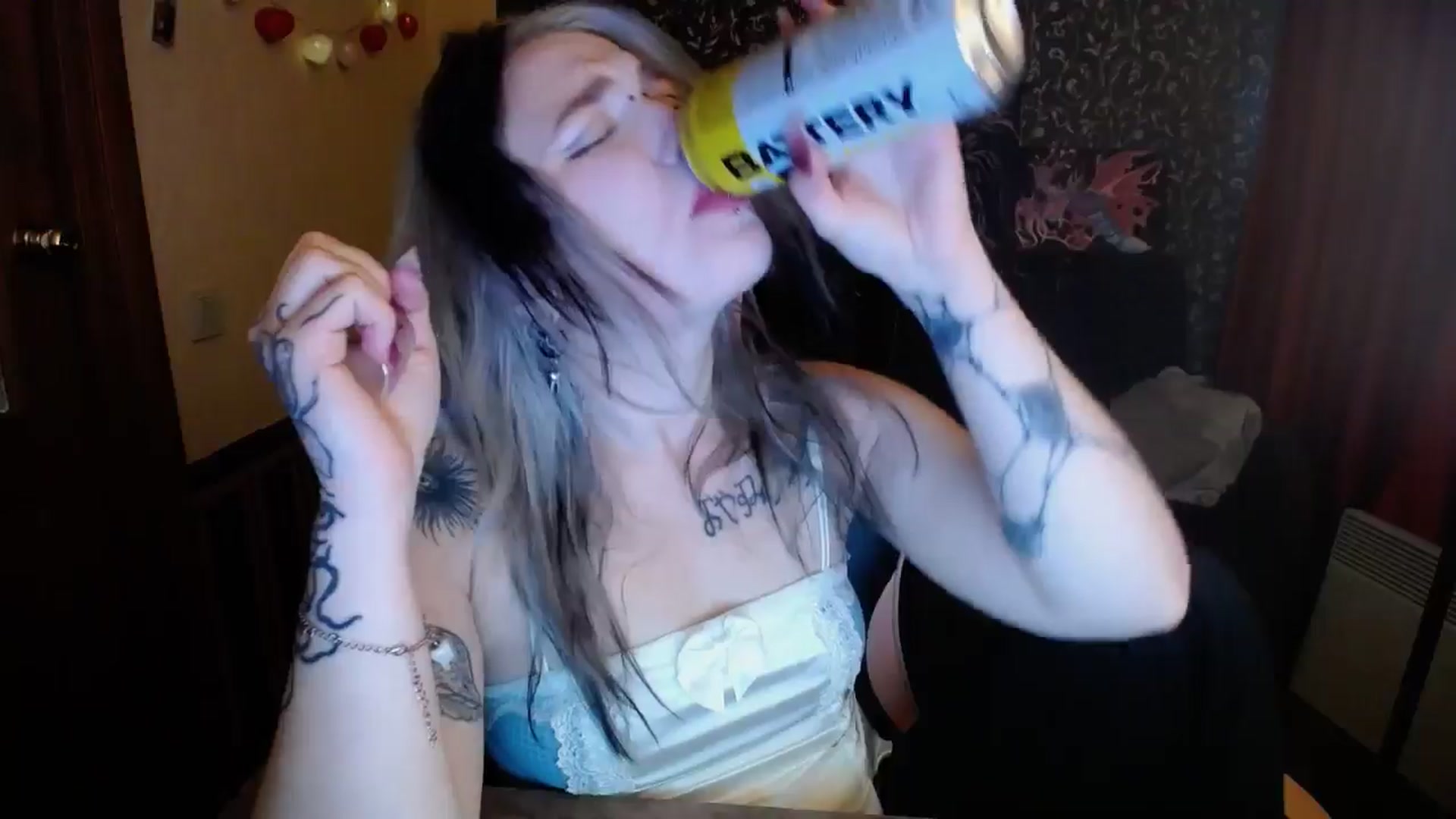 Gallery image thumbnail from Killinna's myfreecams stream on, 10/03/2025, 15:36 image 14 of 20