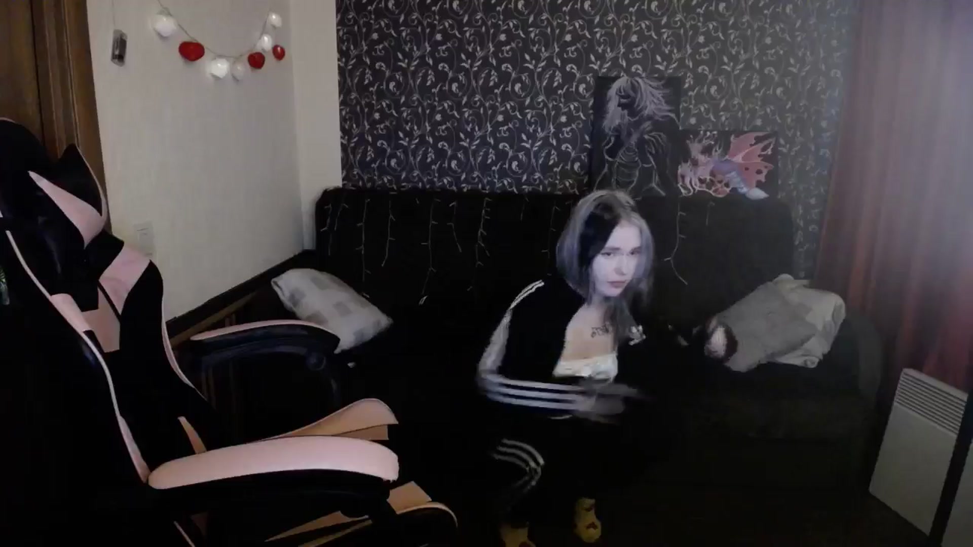 Gallery image thumbnail from Killinna's myfreecams stream on, 10/03/2025, 15:36 image 18 of 20