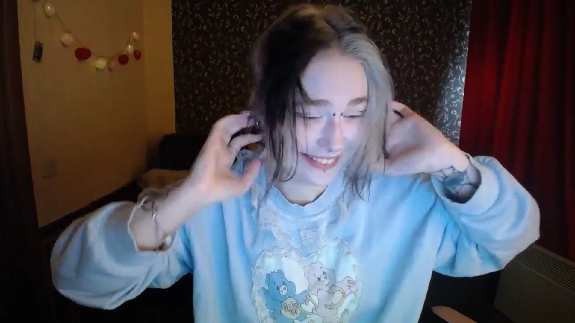 Gallery image thumbnail from Killinna's myfreecams stream on, 10/07/2025, 13:25 image 9 of 20