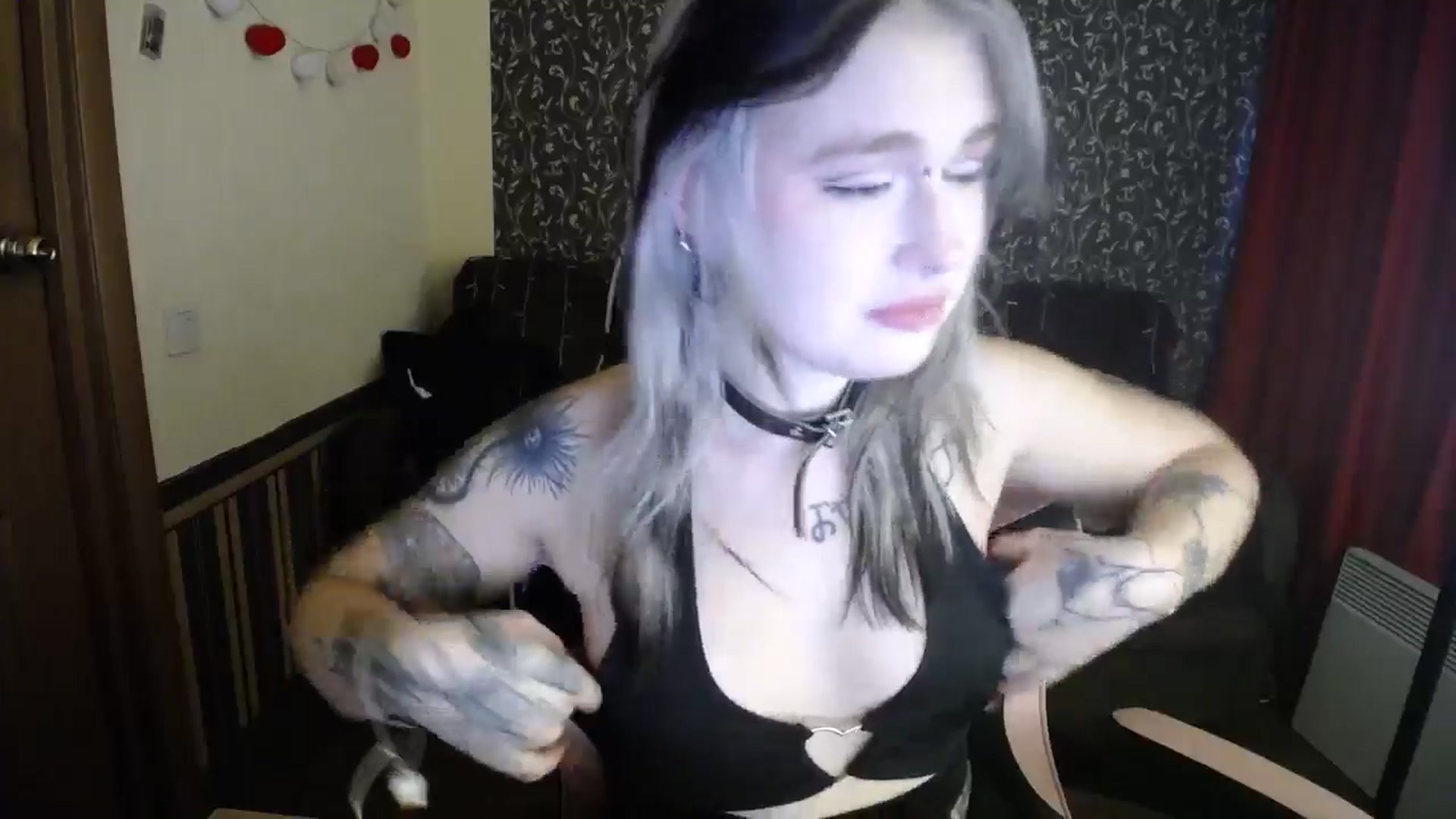 Gallery image thumbnail from Killinna's myfreecams stream on, 10/11/2025, 15:22 image 13 of 20