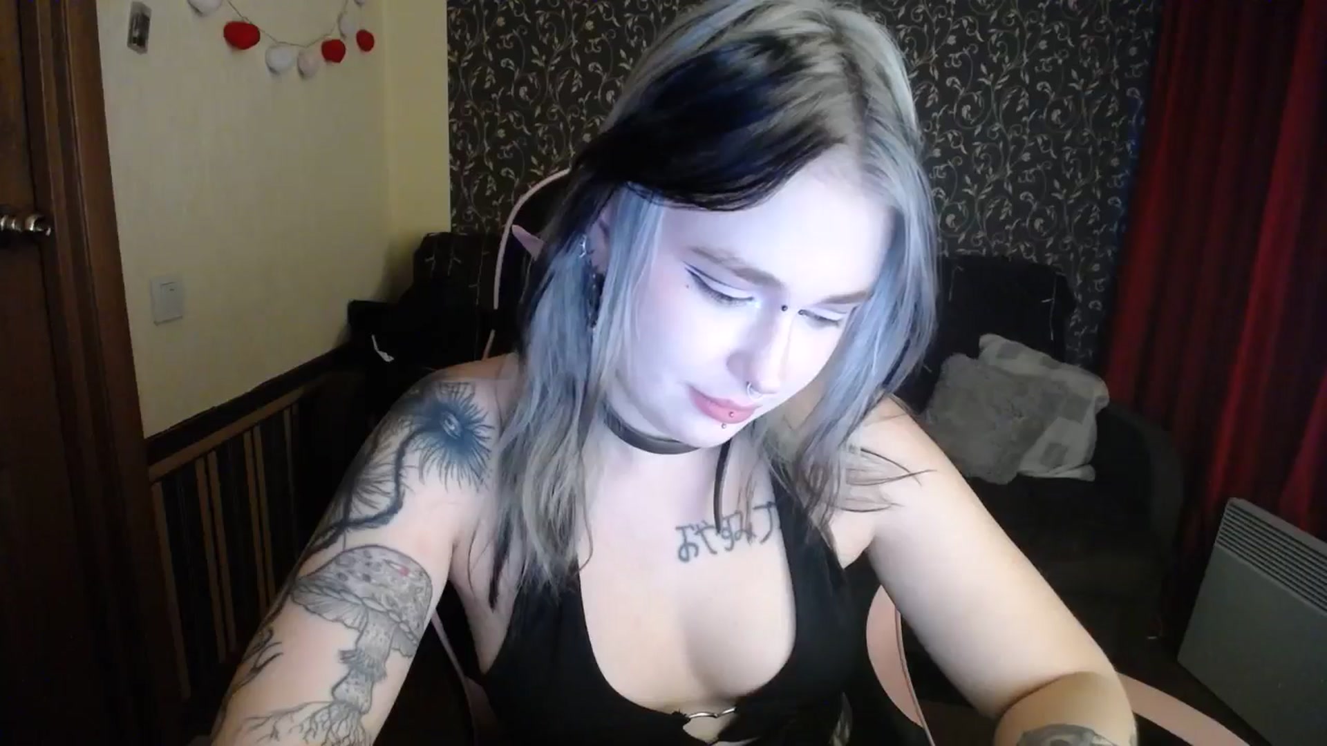 Gallery image thumbnail from Killinna's myfreecams stream on, 10/11/2025, 15:22 image 15 of 20