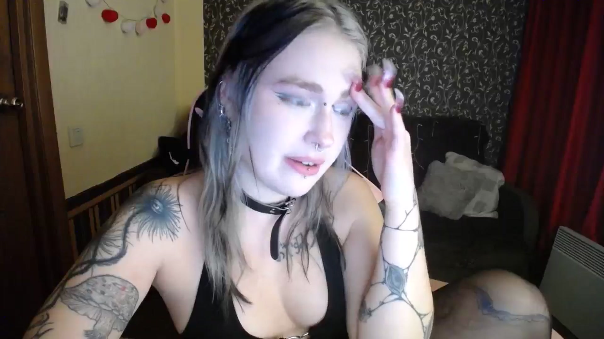 Gallery image thumbnail from Killinna's myfreecams stream on, 10/11/2025, 15:22 image 17 of 20