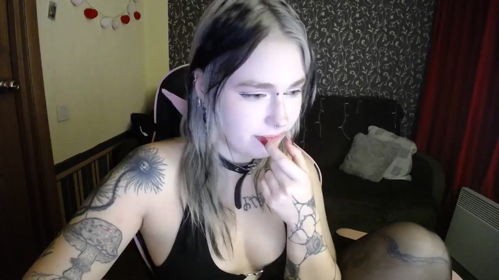 Gallery image thumbnail from Killinna's myfreecams stream on, 10/11/2025, 15:22 image 18 of 20
