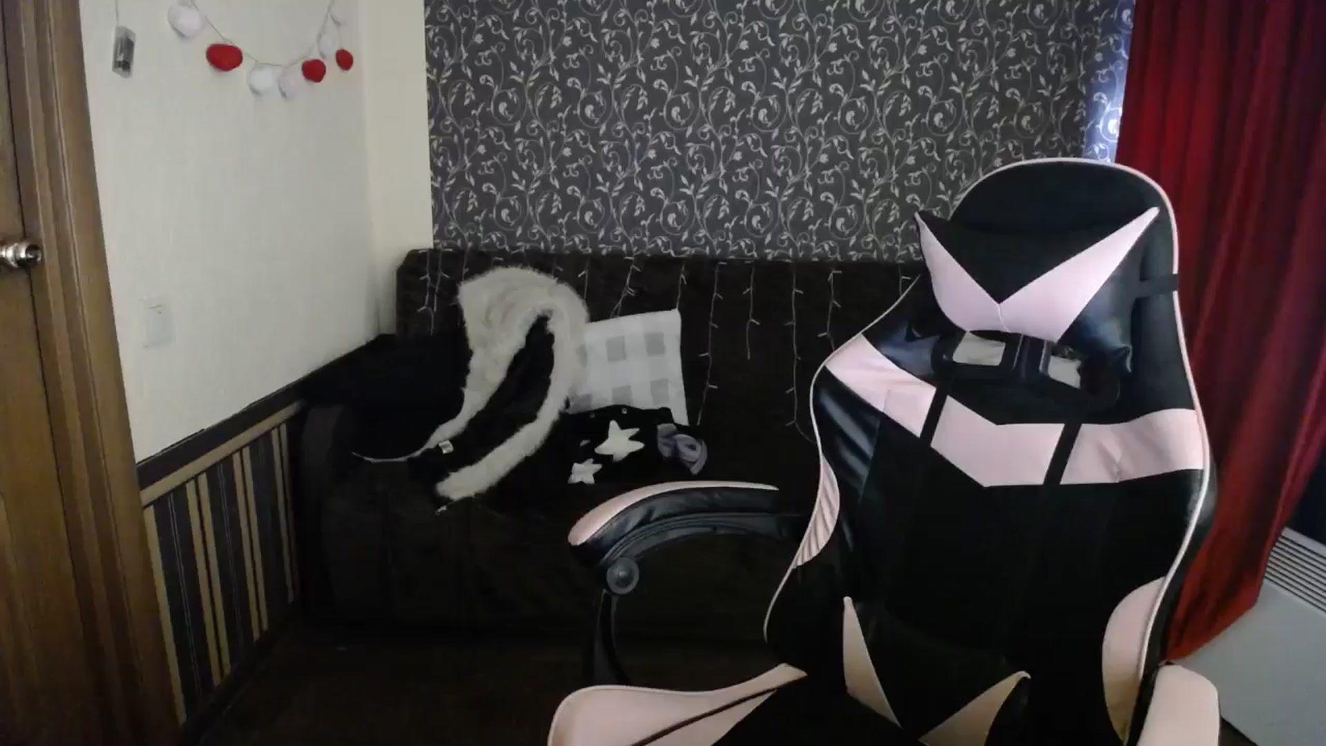 Gallery image thumbnail from Killinna's myfreecams stream on, 10/15/2025, 14:27 image 9 of 20