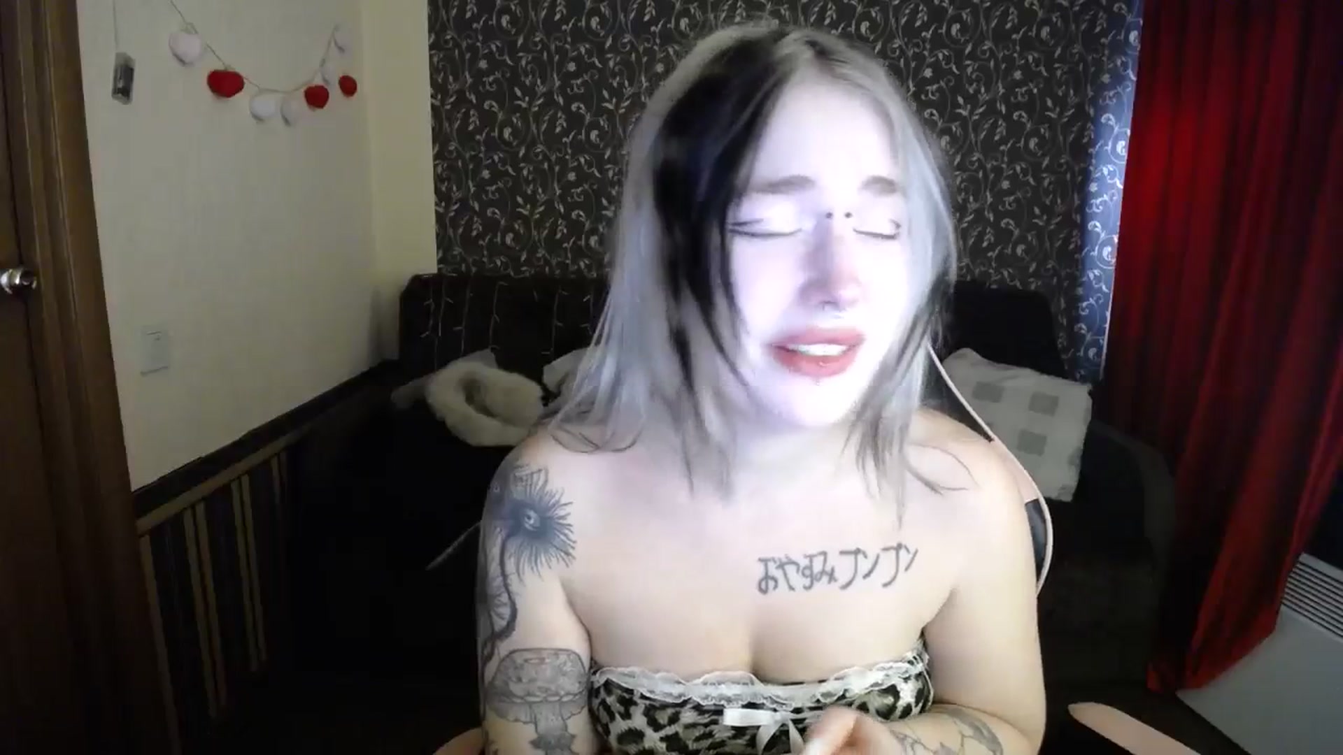 Gallery image thumbnail from Killinna's myfreecams stream on, 10/15/2025, 14:27 image 3 of 20