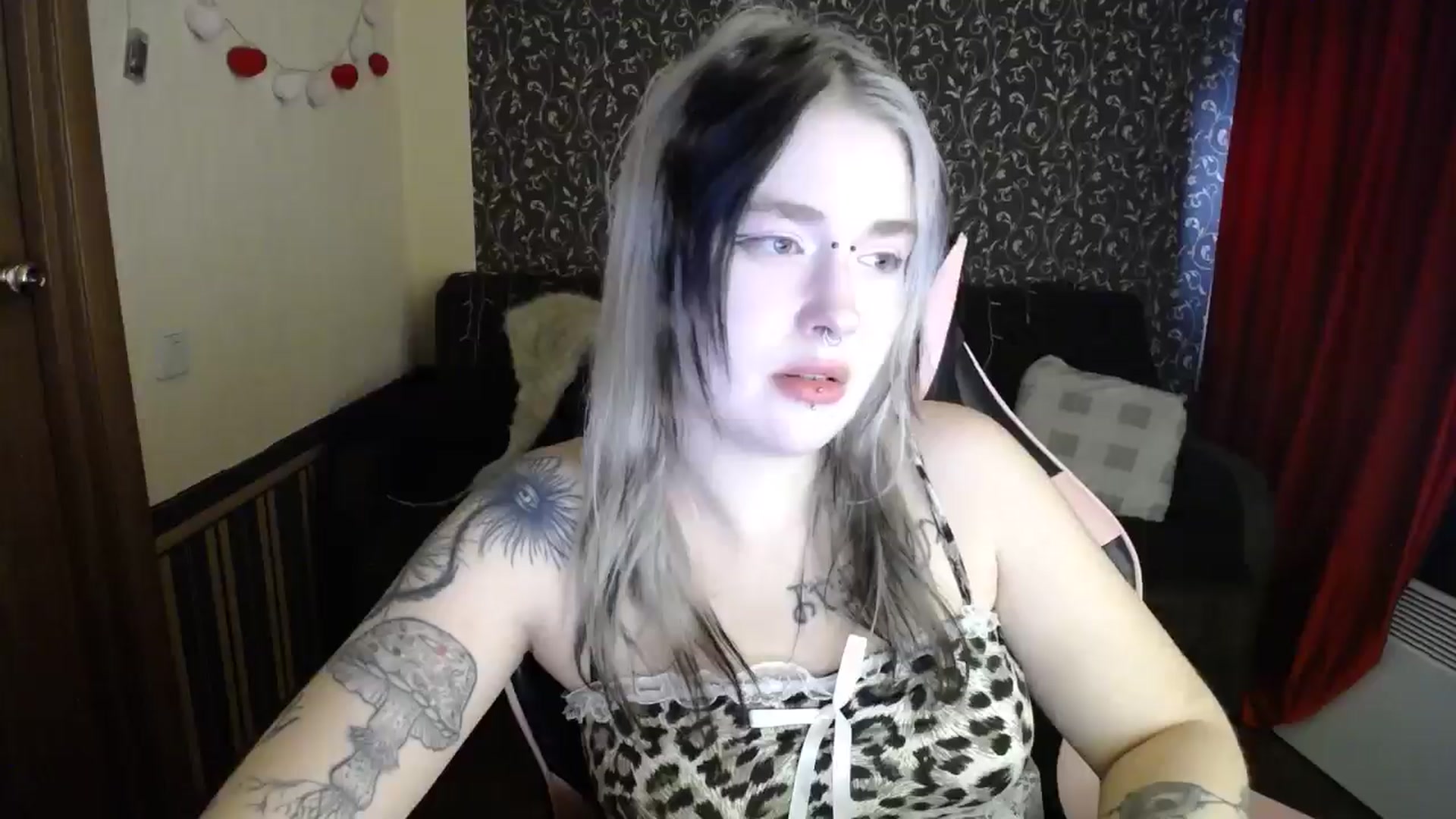 Gallery image thumbnail from Killinna's myfreecams stream on, 10/15/2025, 14:27 image 16 of 20