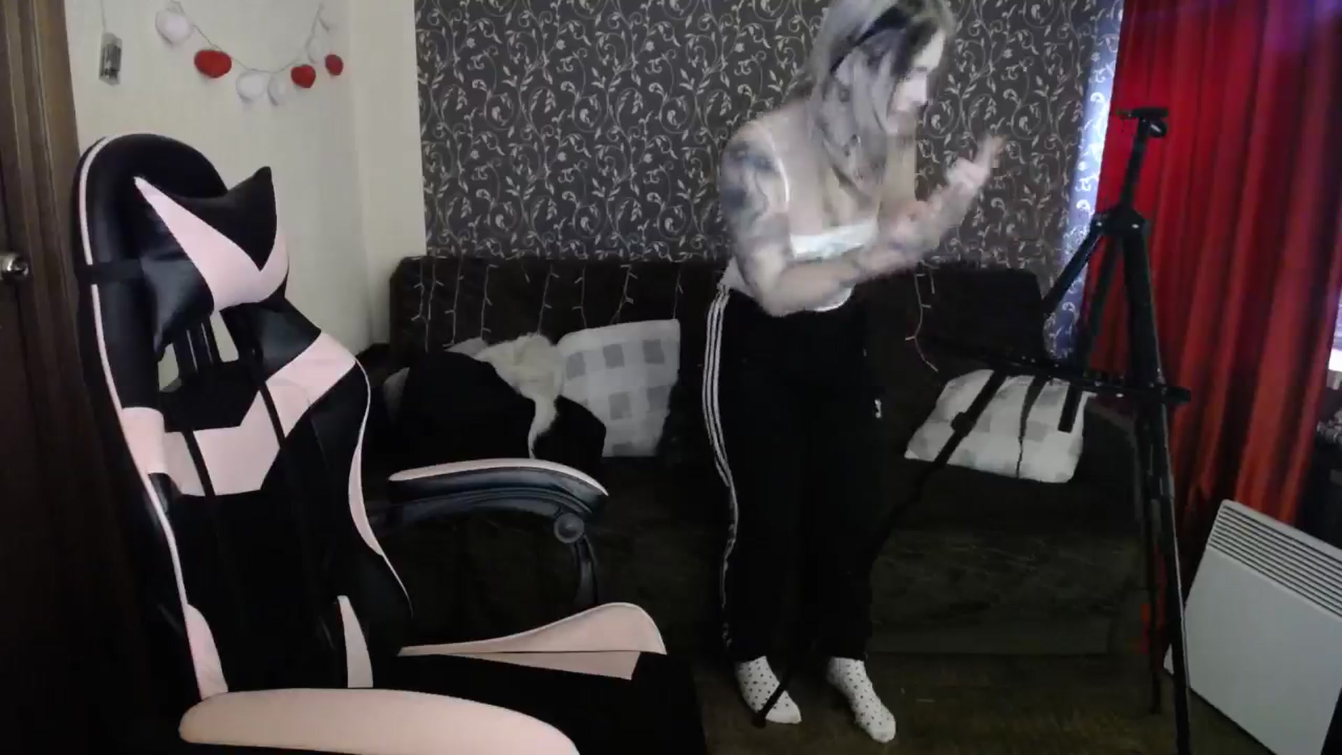 Gallery image thumbnail from Killinna's myfreecams stream on, 10/23/2025, 13:58 image 15 of 20