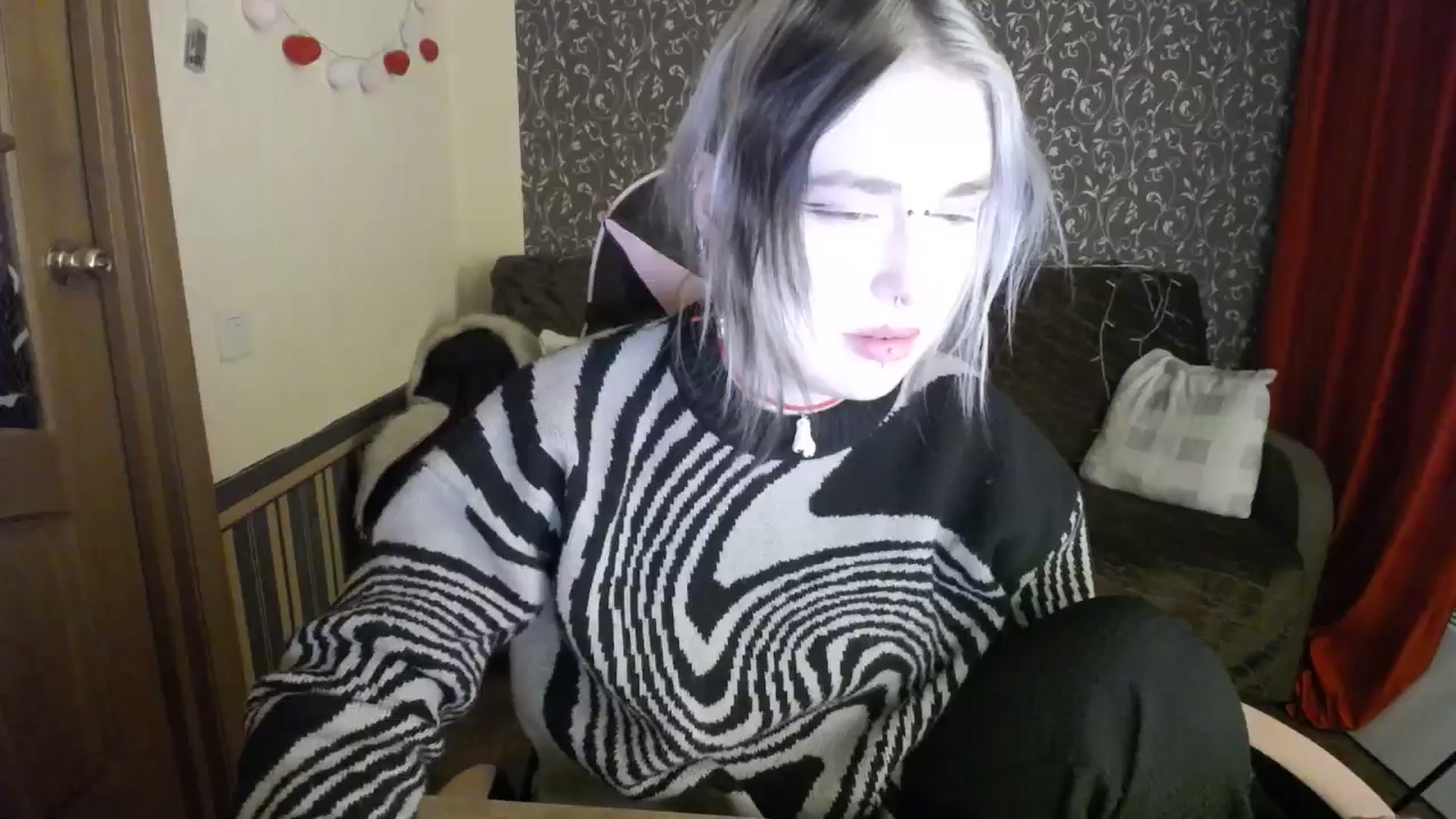 Gallery image thumbnail from Killinna's myfreecams stream on, 10/26/2025, 16:04 image 16 of 20