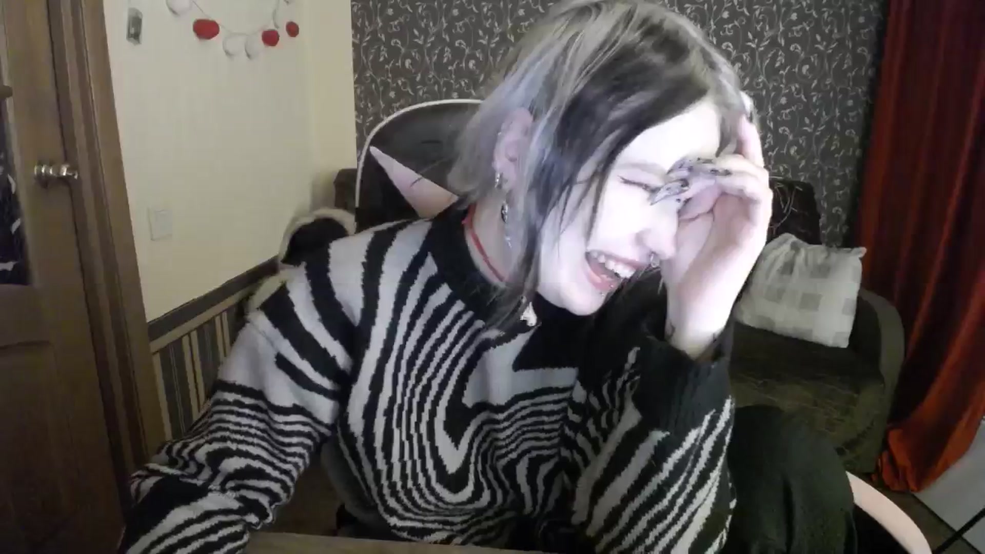 Gallery image thumbnail from Killinna's myfreecams stream on, 10/26/2025, 16:04 image 17 of 20