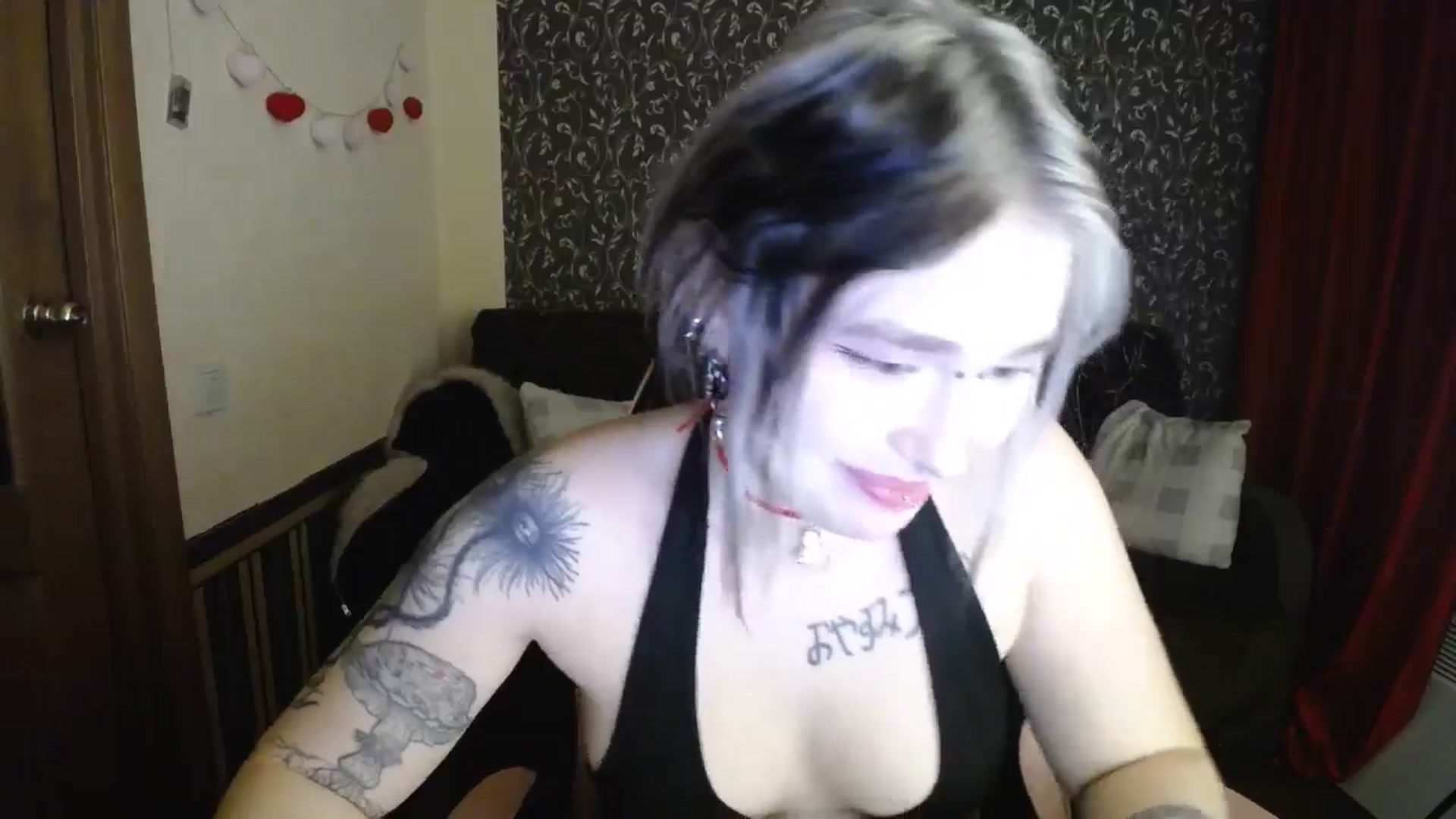 Gallery image thumbnail from Killinna's myfreecams stream on, 10/26/2025, 16:04 image 2 of 20