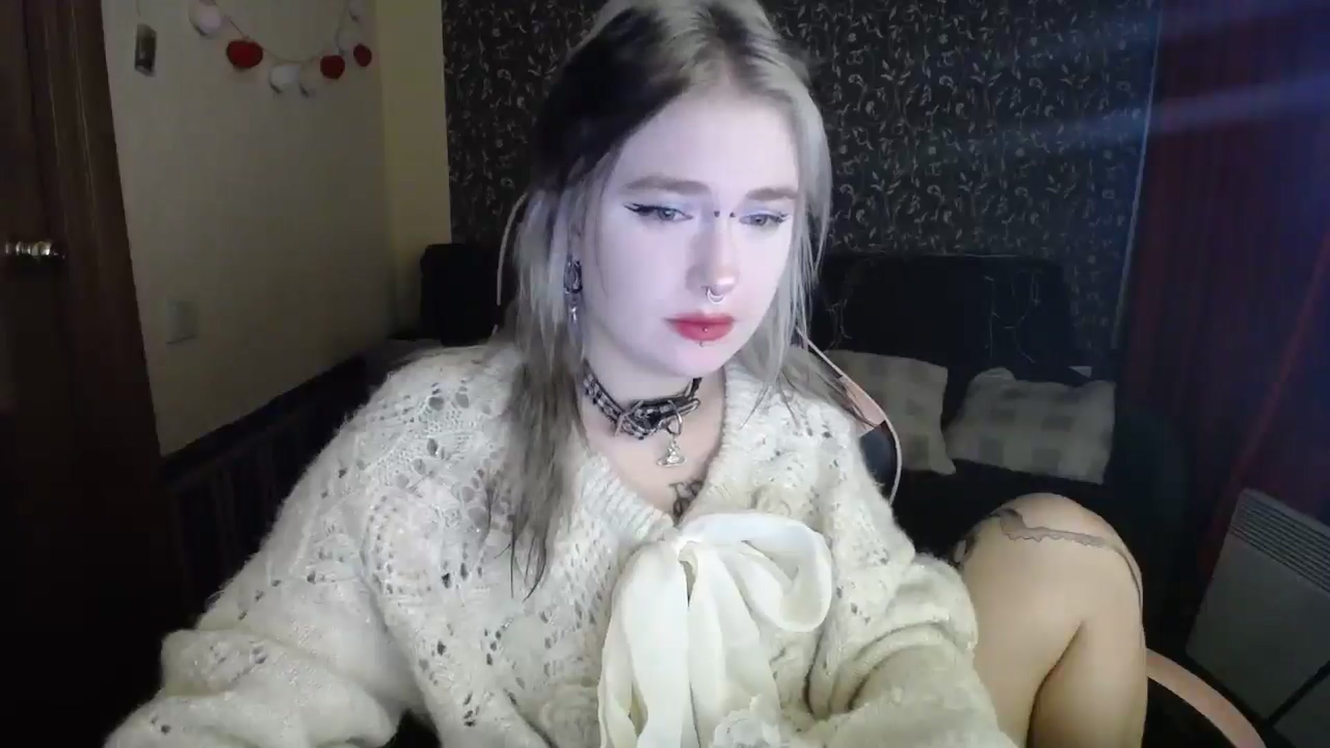 Gallery image thumbnail from Killinna's myfreecams stream on, 10/28/2025, 14:22 image 11 of 20