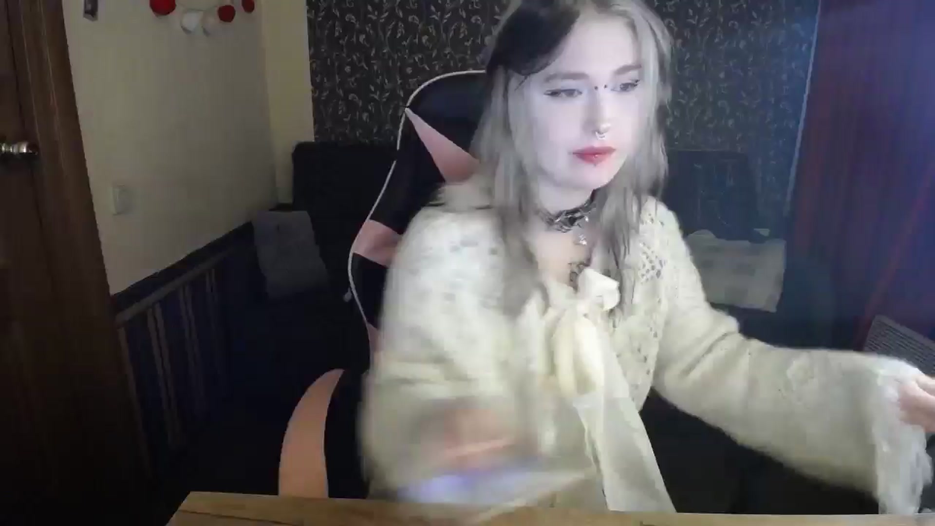 Gallery image thumbnail from Killinna's myfreecams stream on, 10/28/2025, 14:22 image 3 of 20