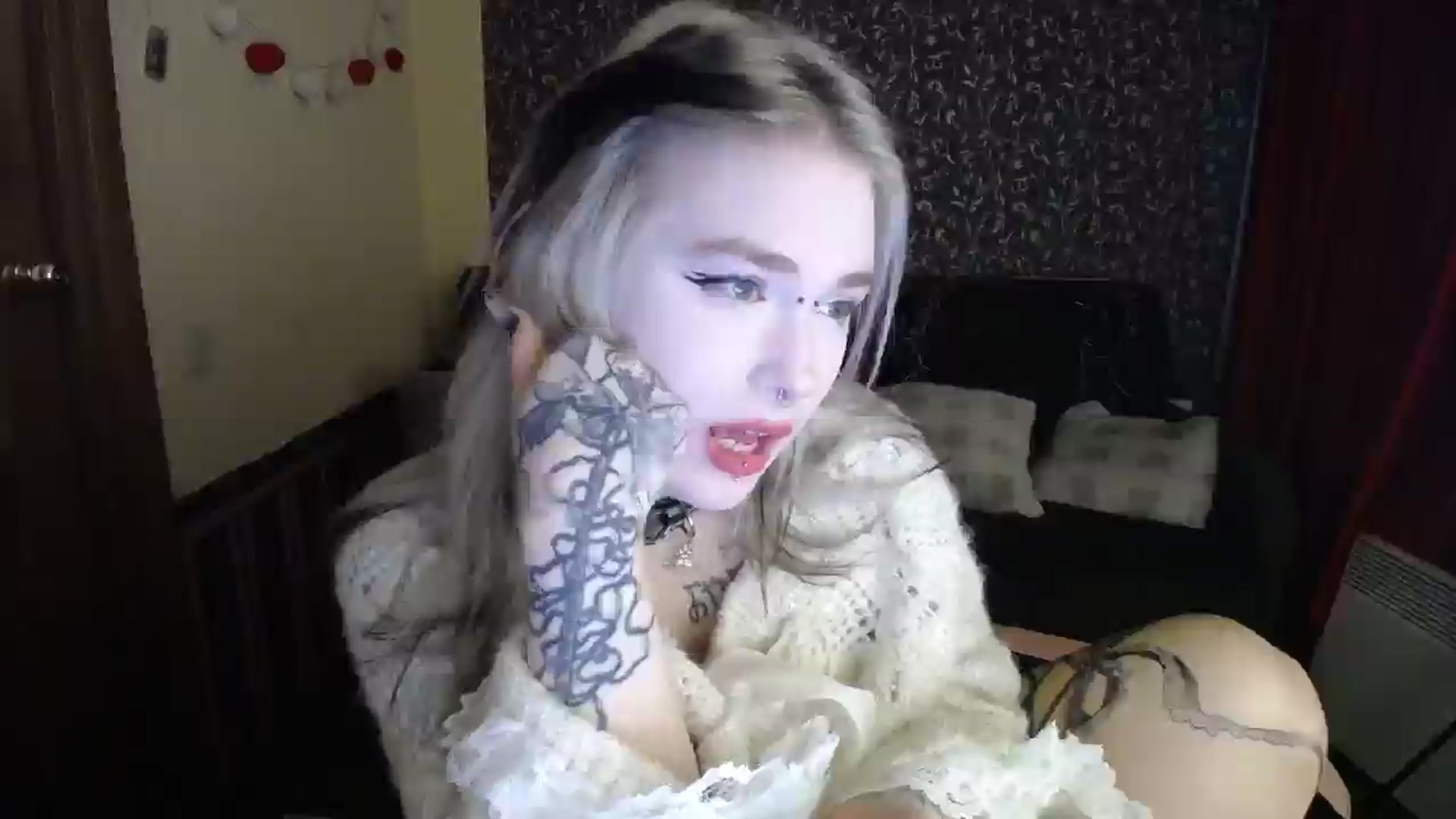 Gallery image thumbnail from Killinna's myfreecams stream on, 10/28/2025, 14:22 image 17 of 20