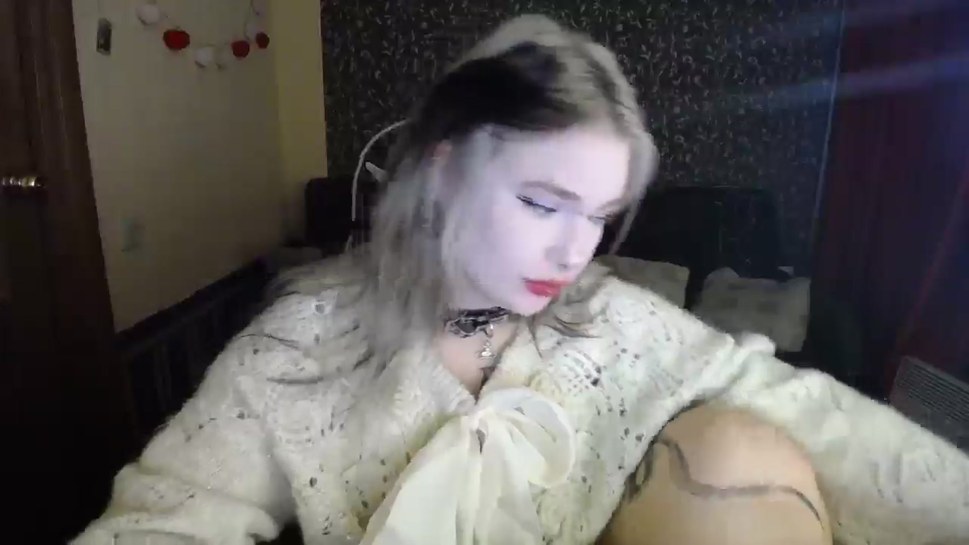 Gallery image thumbnail from Killinna's myfreecams stream on, 10/28/2025, 14:22 image 15 of 20